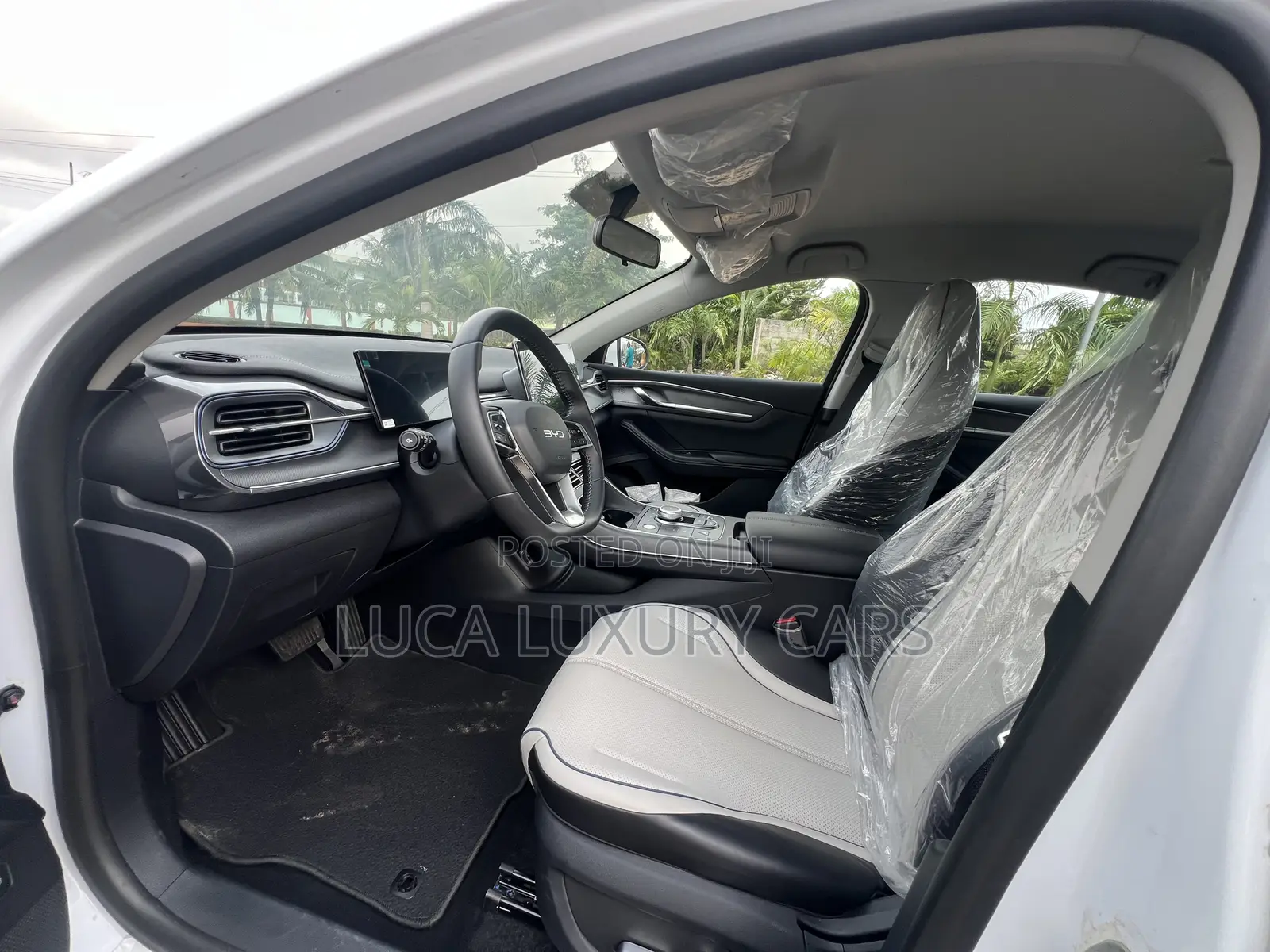 New BYD Destroyer 05 DM-i 1.5 Hybrid FWD 2024 White