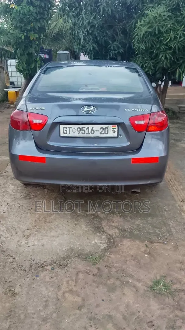 Hyundai Elantra 2009 Silver