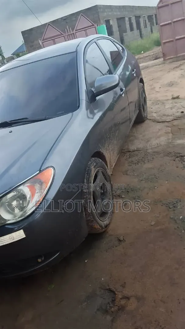 Hyundai Elantra 2009 Silver