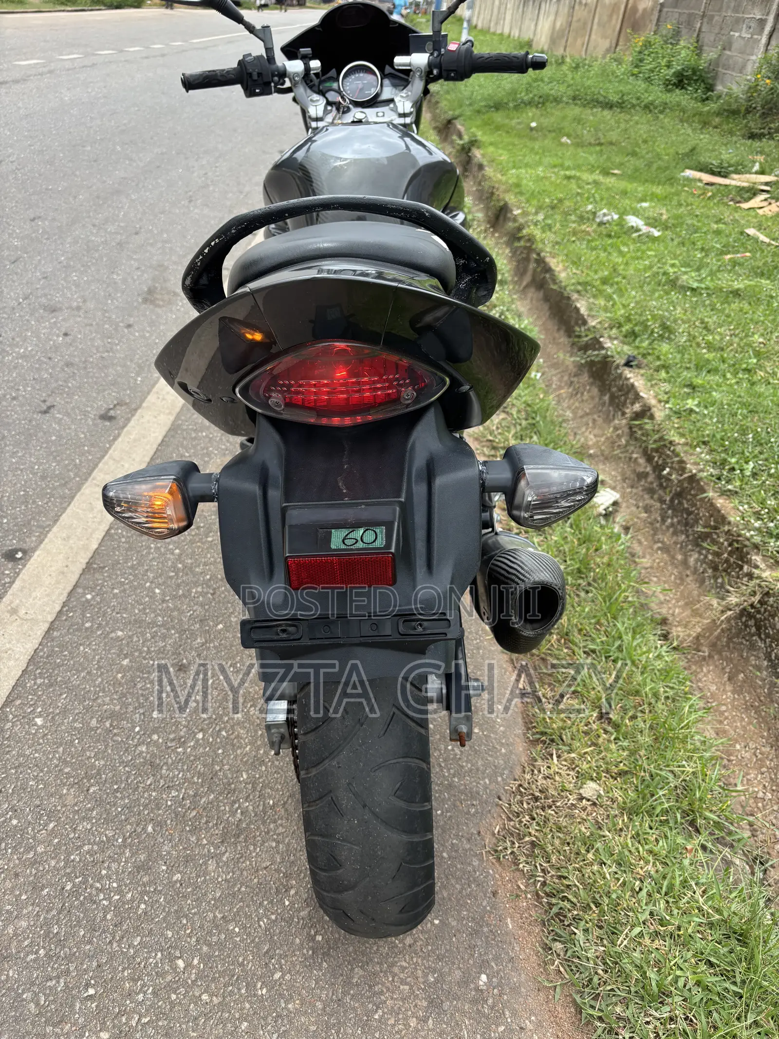 Suzuki GSR 2020 Black