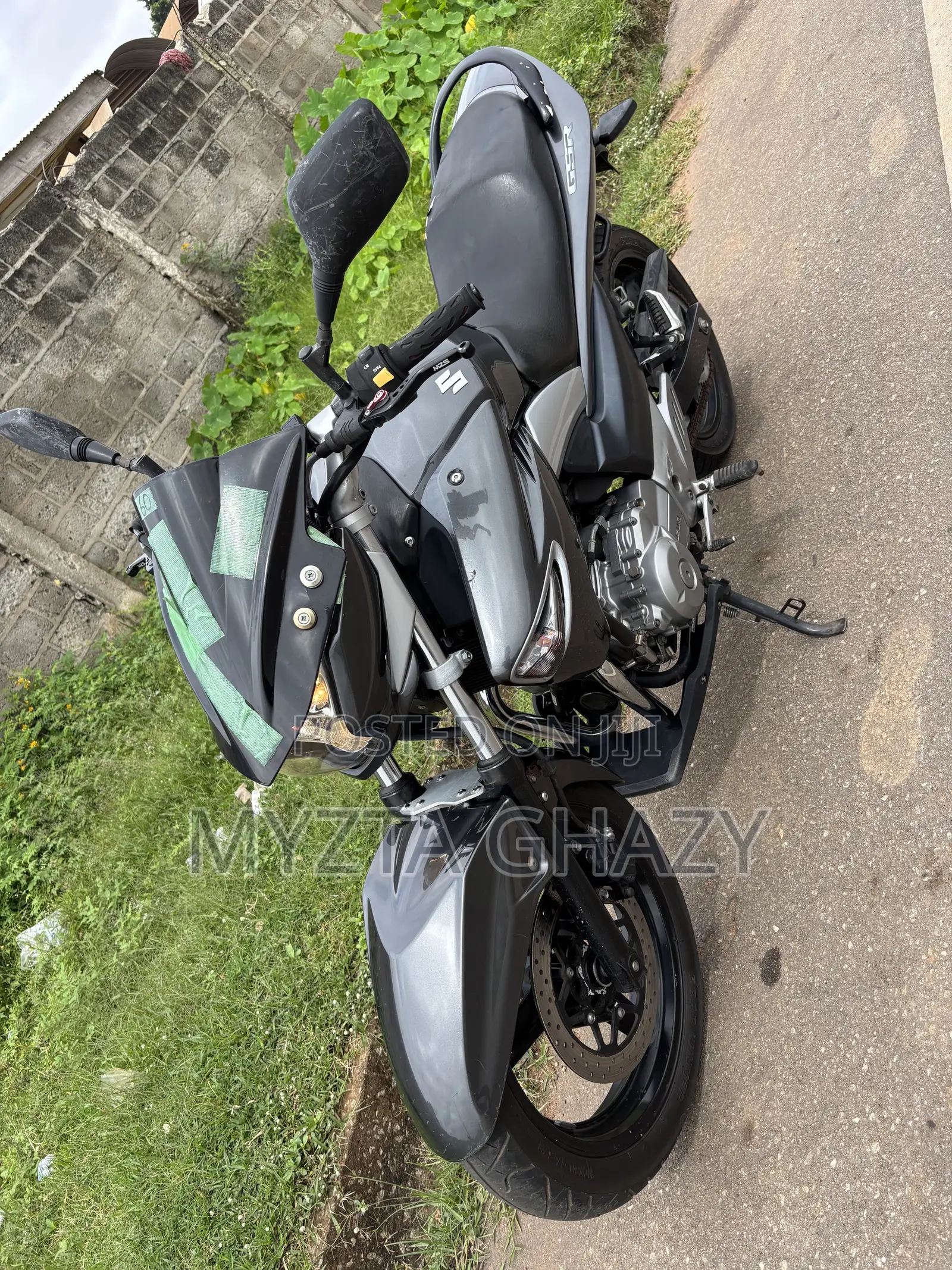 Suzuki GSR 2020 Black