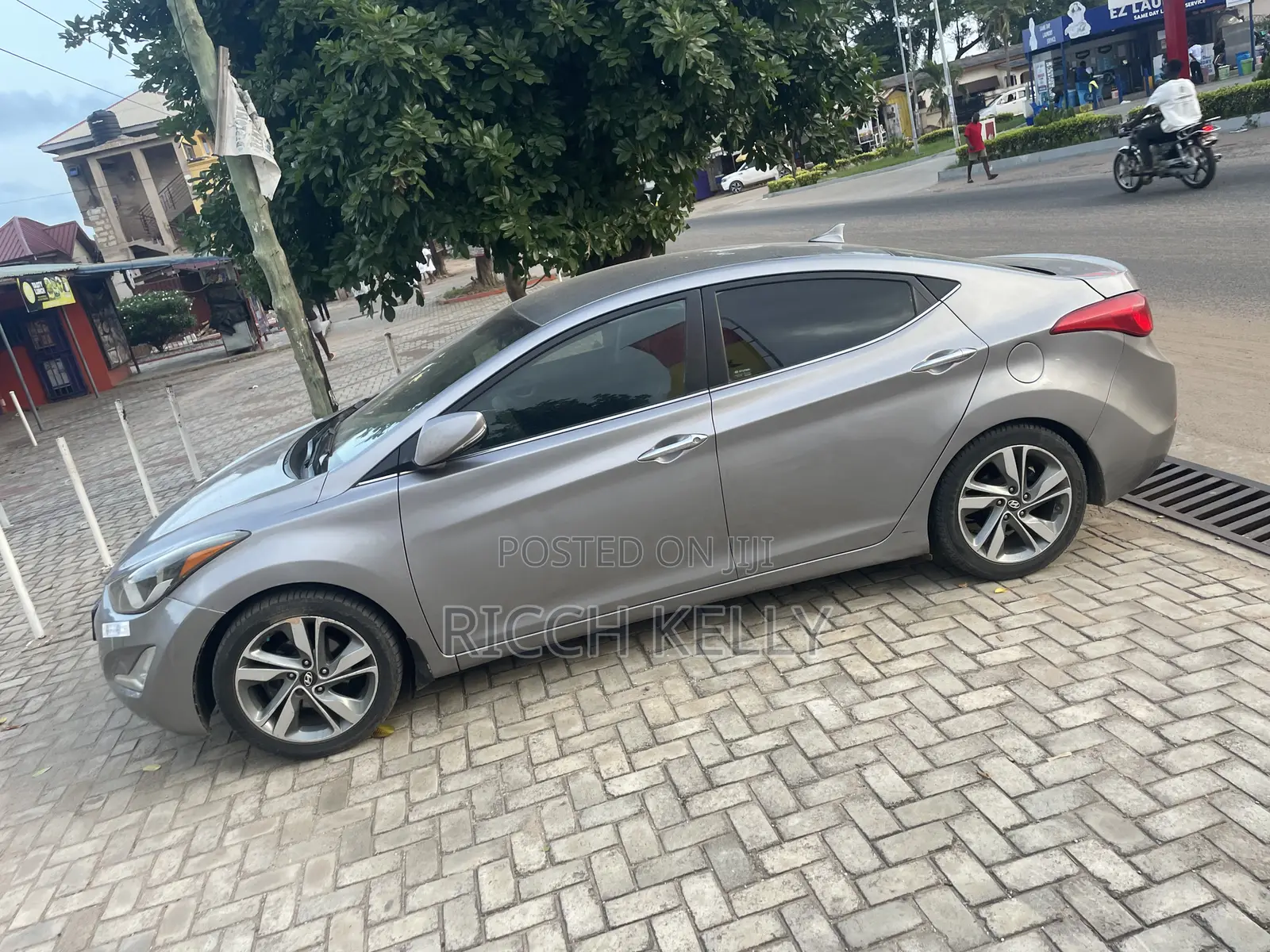 Hyundai Elantra Limited 4dr Sedan (1.8L 4cyl 6A) 2015 Gray