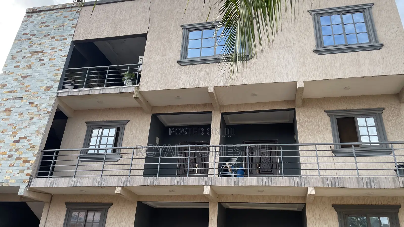 1bdrm Apartment in Royal Homes Gh, East Legon for rent