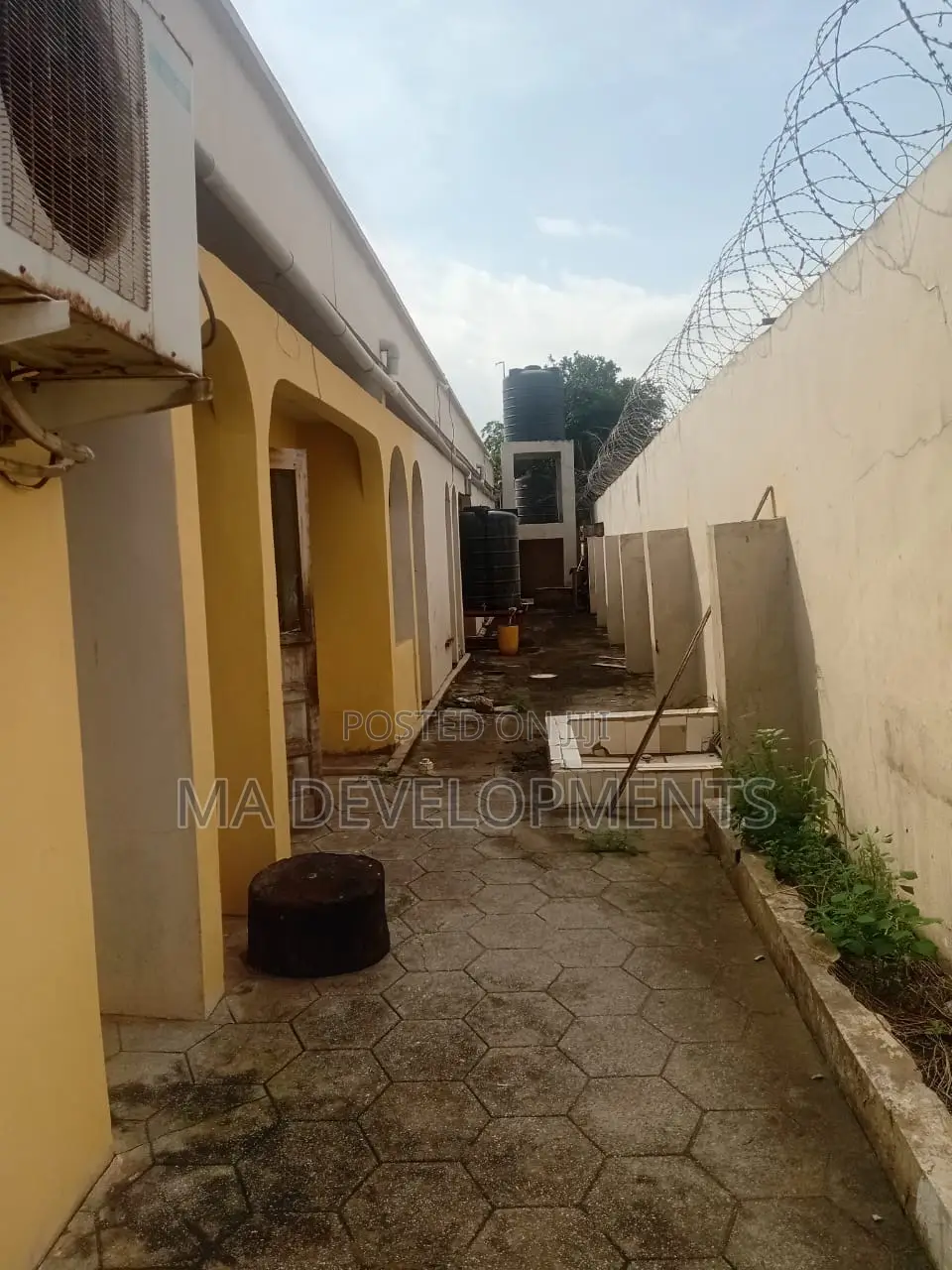 5bdrm House in Madev Realty, Tantra Hills for rent