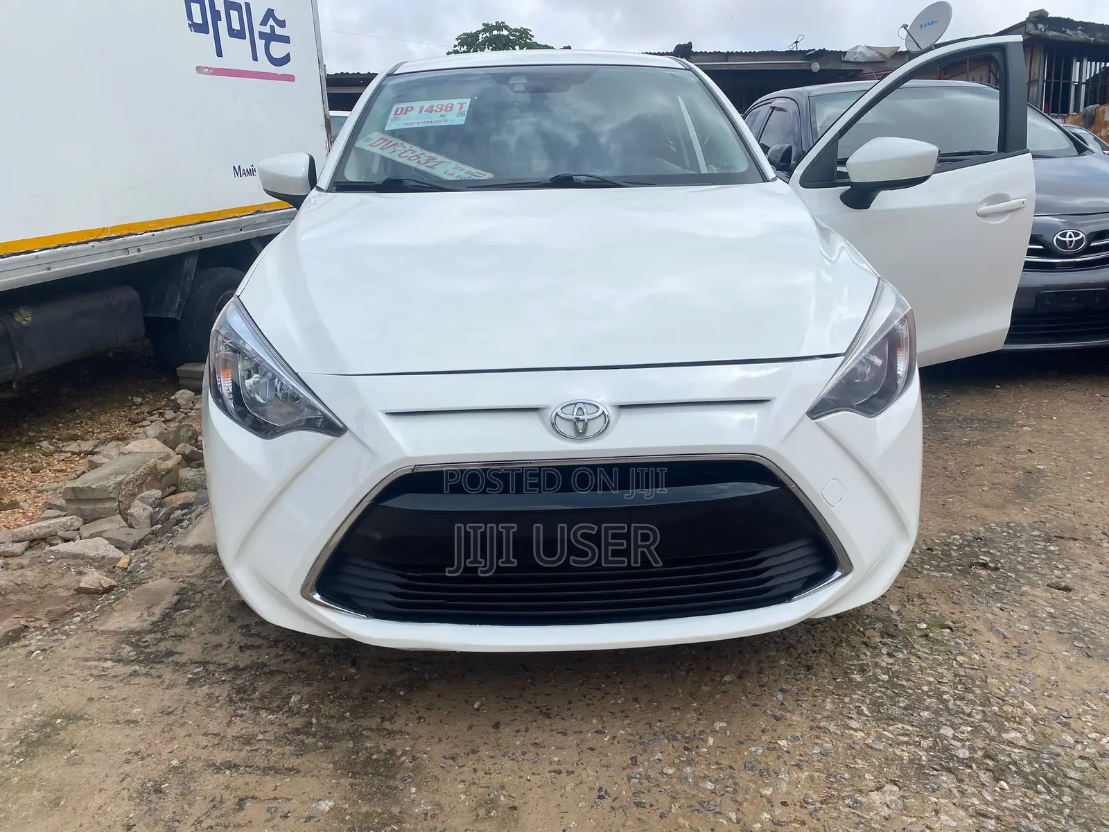 Toyota Yaris iA 1.5 FWD 2017 White