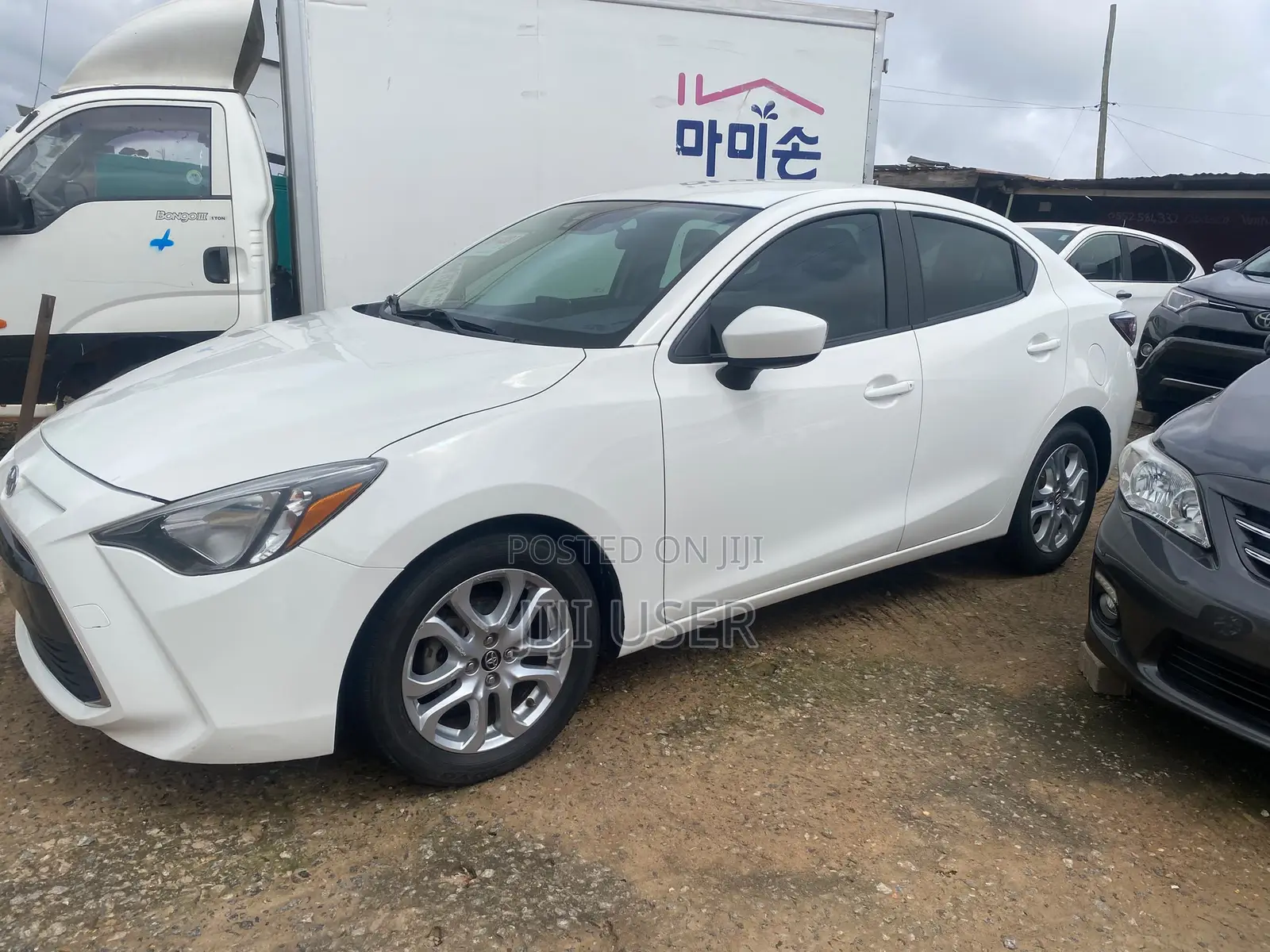 Toyota Yaris iA 1.5 FWD 2017 White