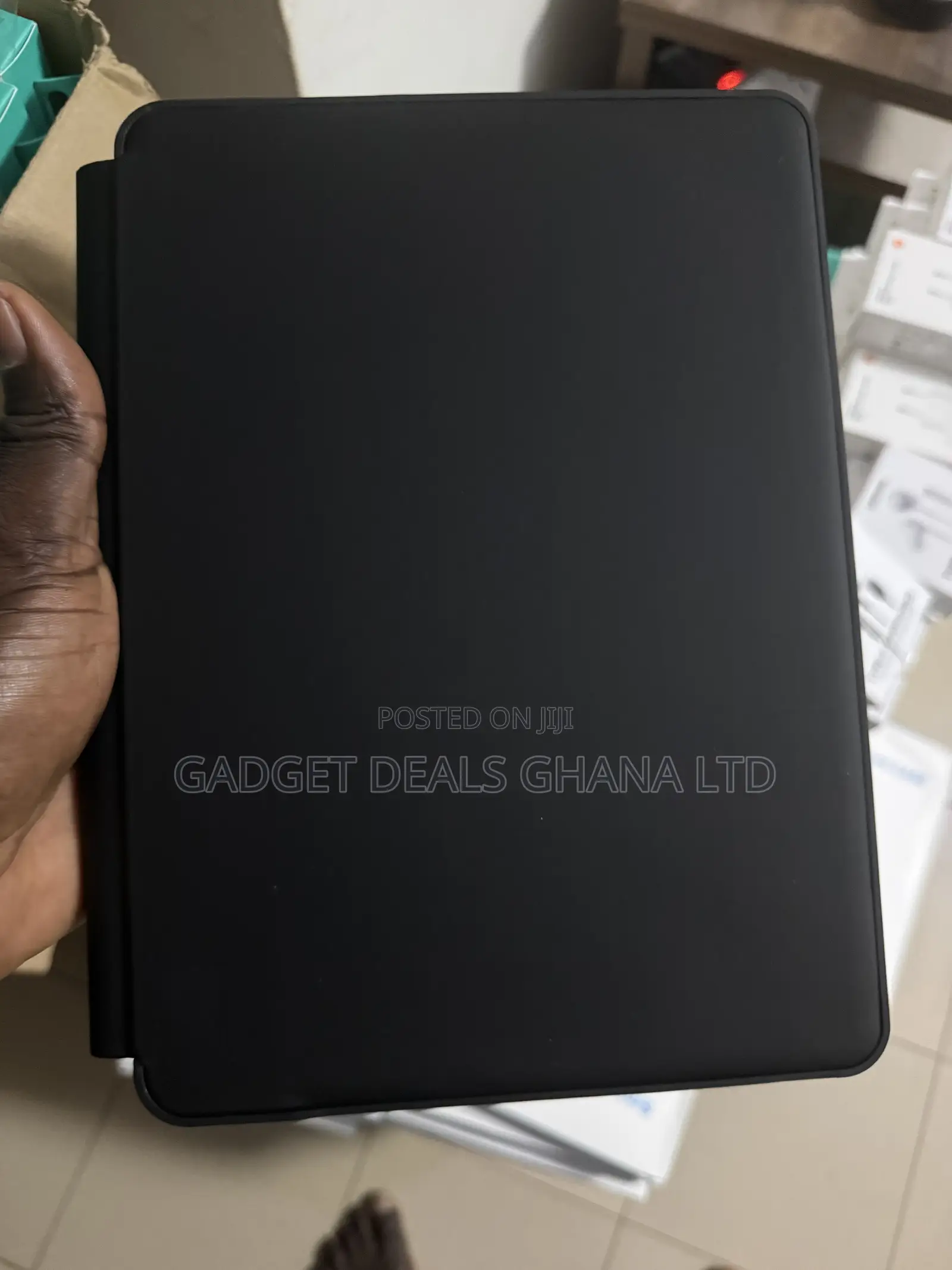 Apple iPad Magnetic Keyboard