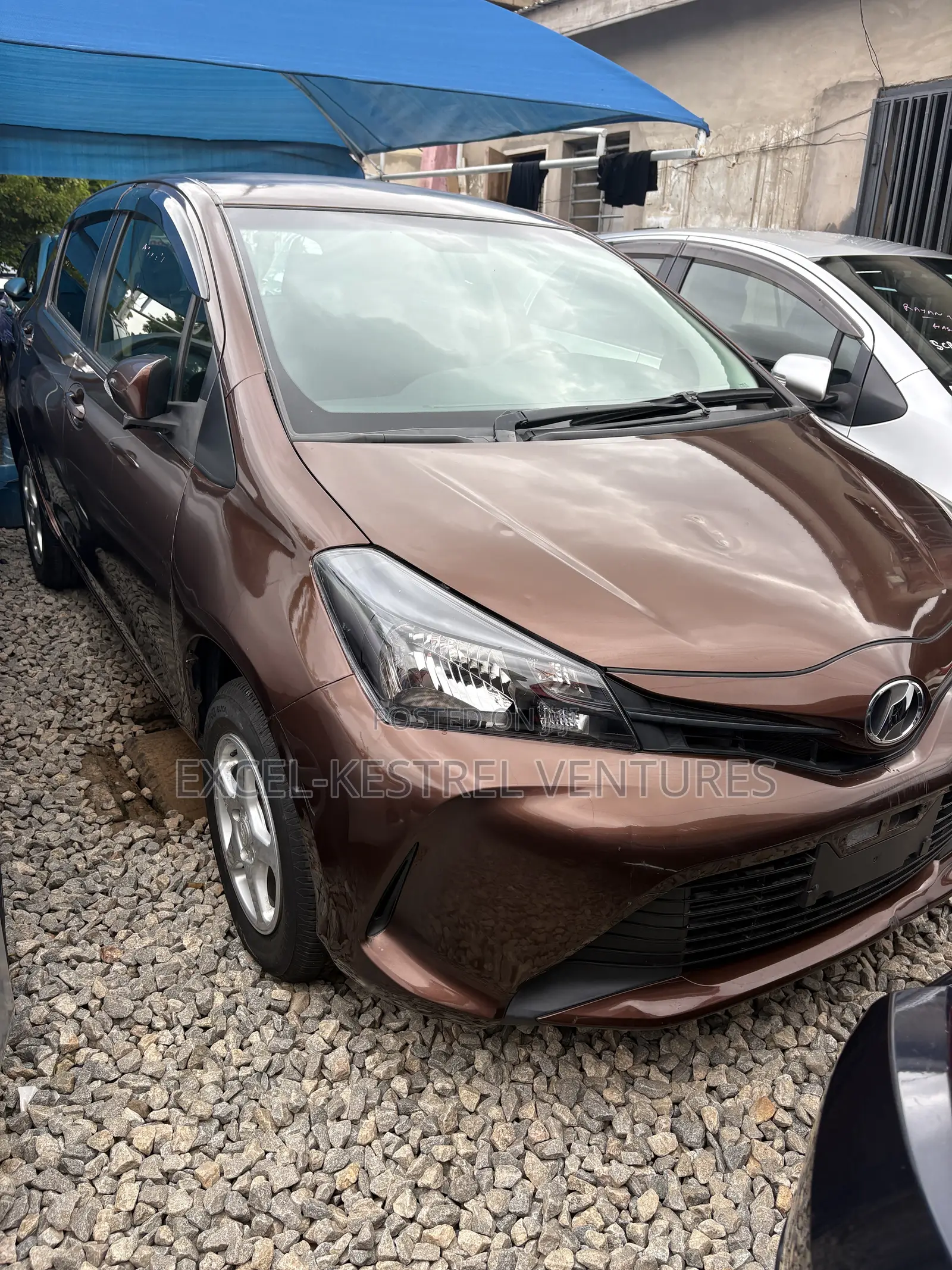 Toyota Vitz 1.3 FWD 5dr 2016 Brown