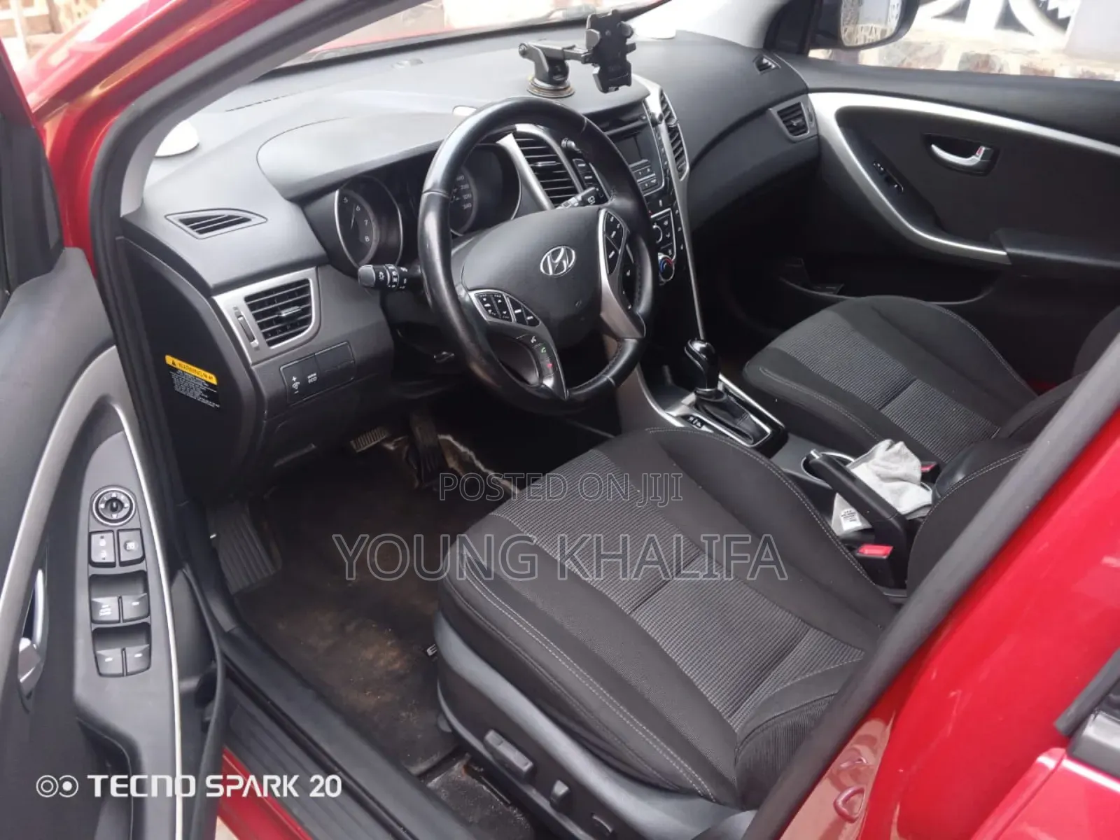 Hyundai Elantra 2016 Red