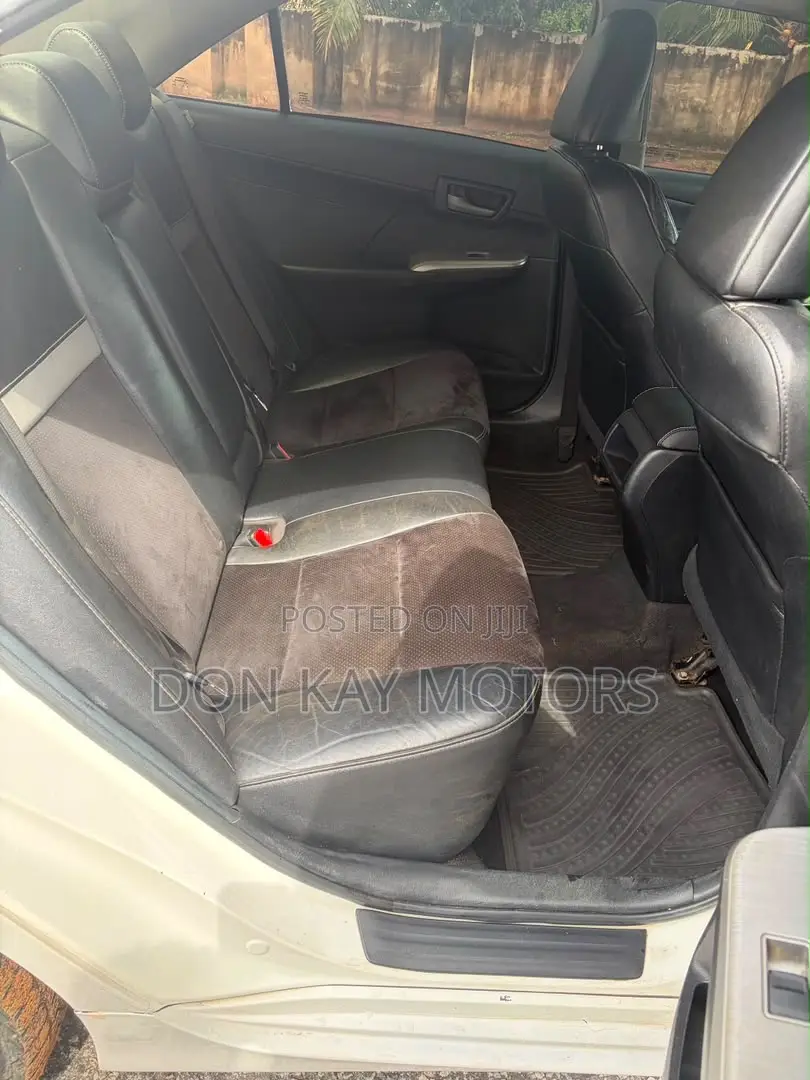 Toyota Camry SE Sport 4dr Sedan (2.5L 4cyl 6A) 2014 White