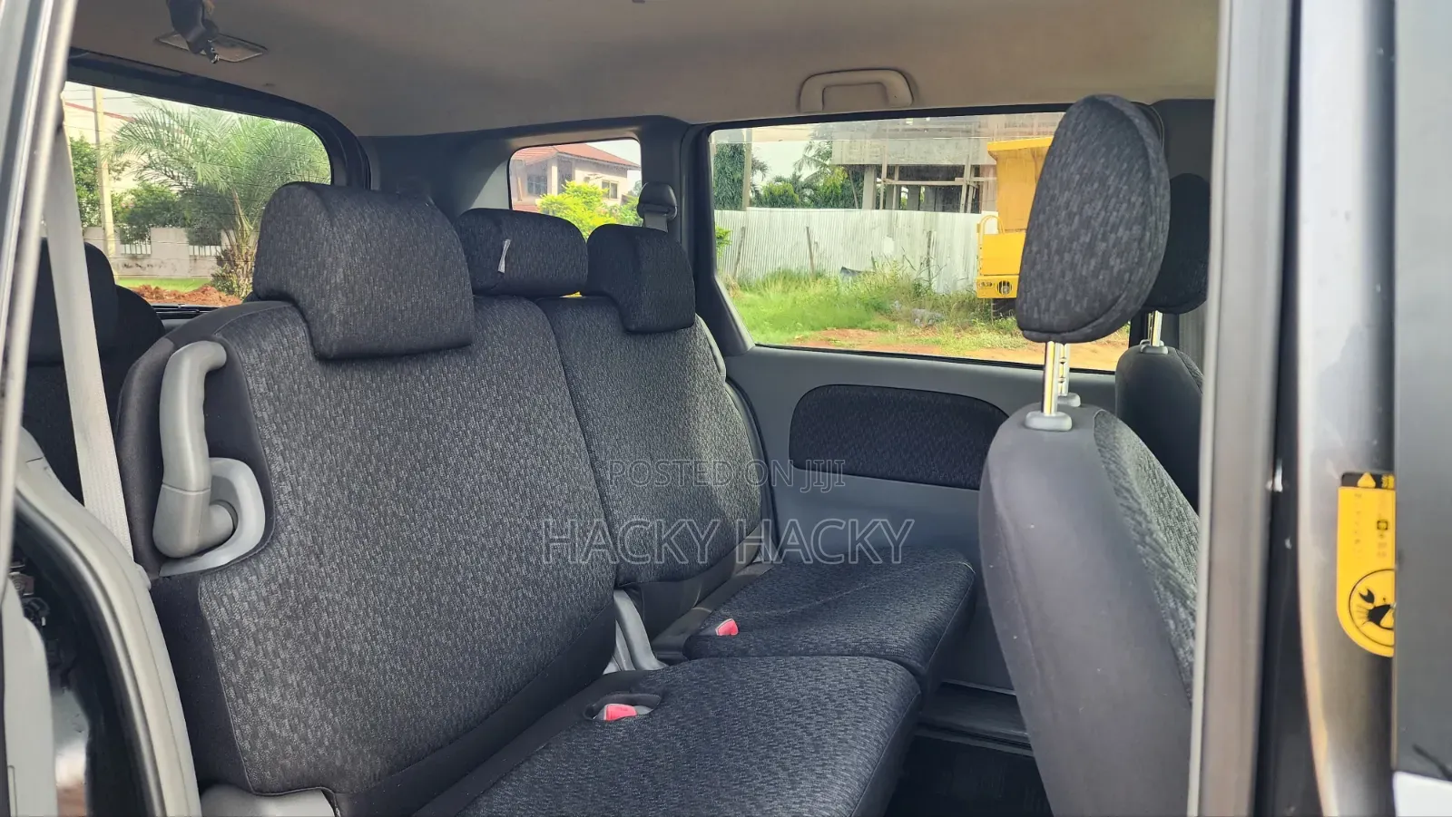 Toyota Sienta 2013 Gray