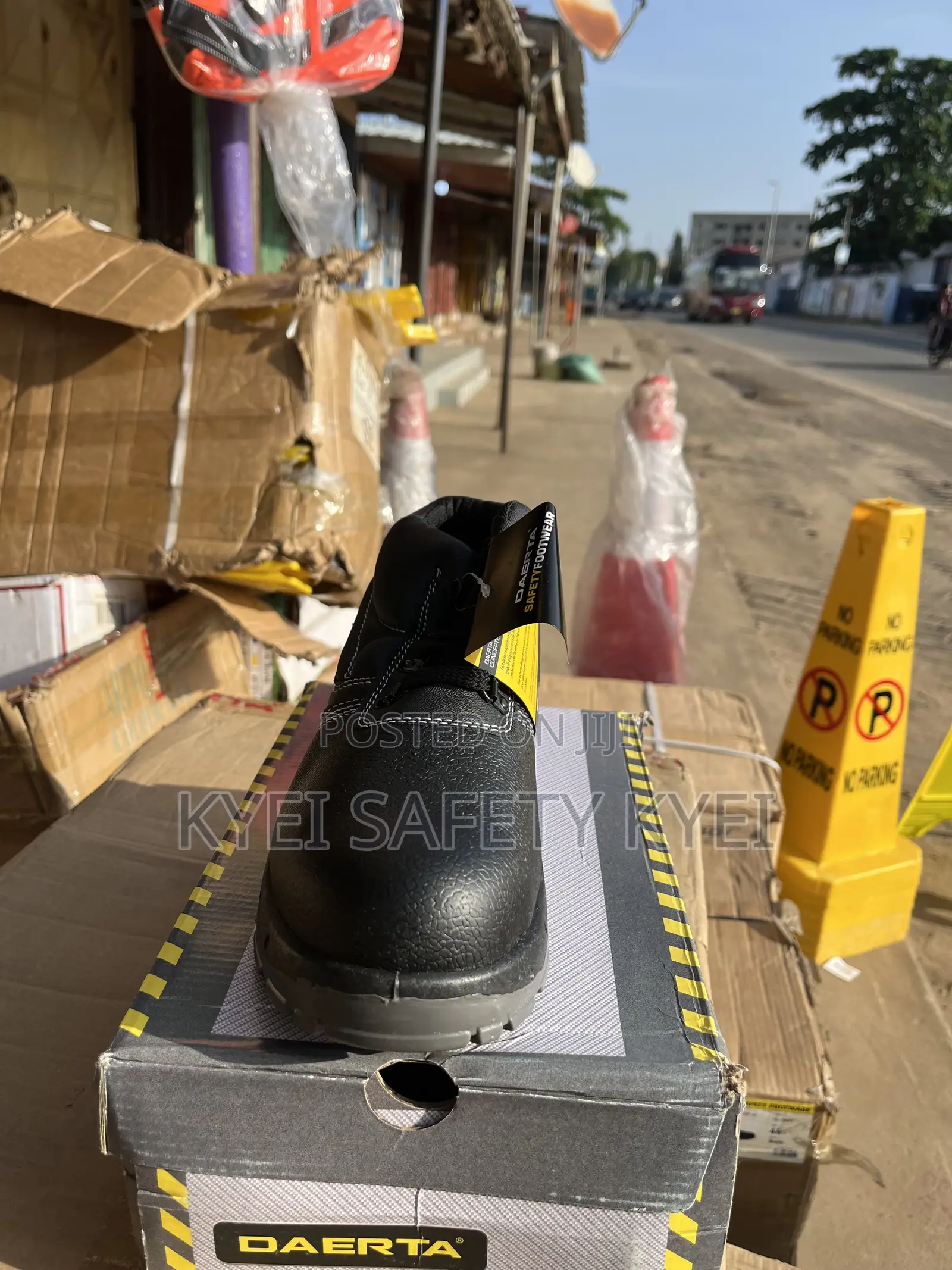 Delta Safety Boot