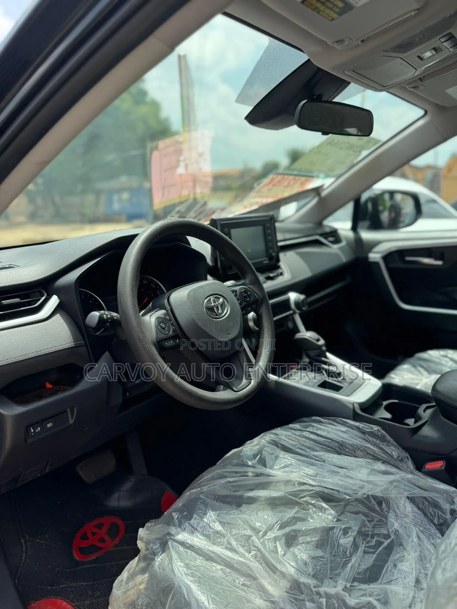 Toyota RAV4 XLE 2021 Black