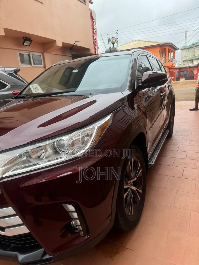 Toyota Highlander LE 2019