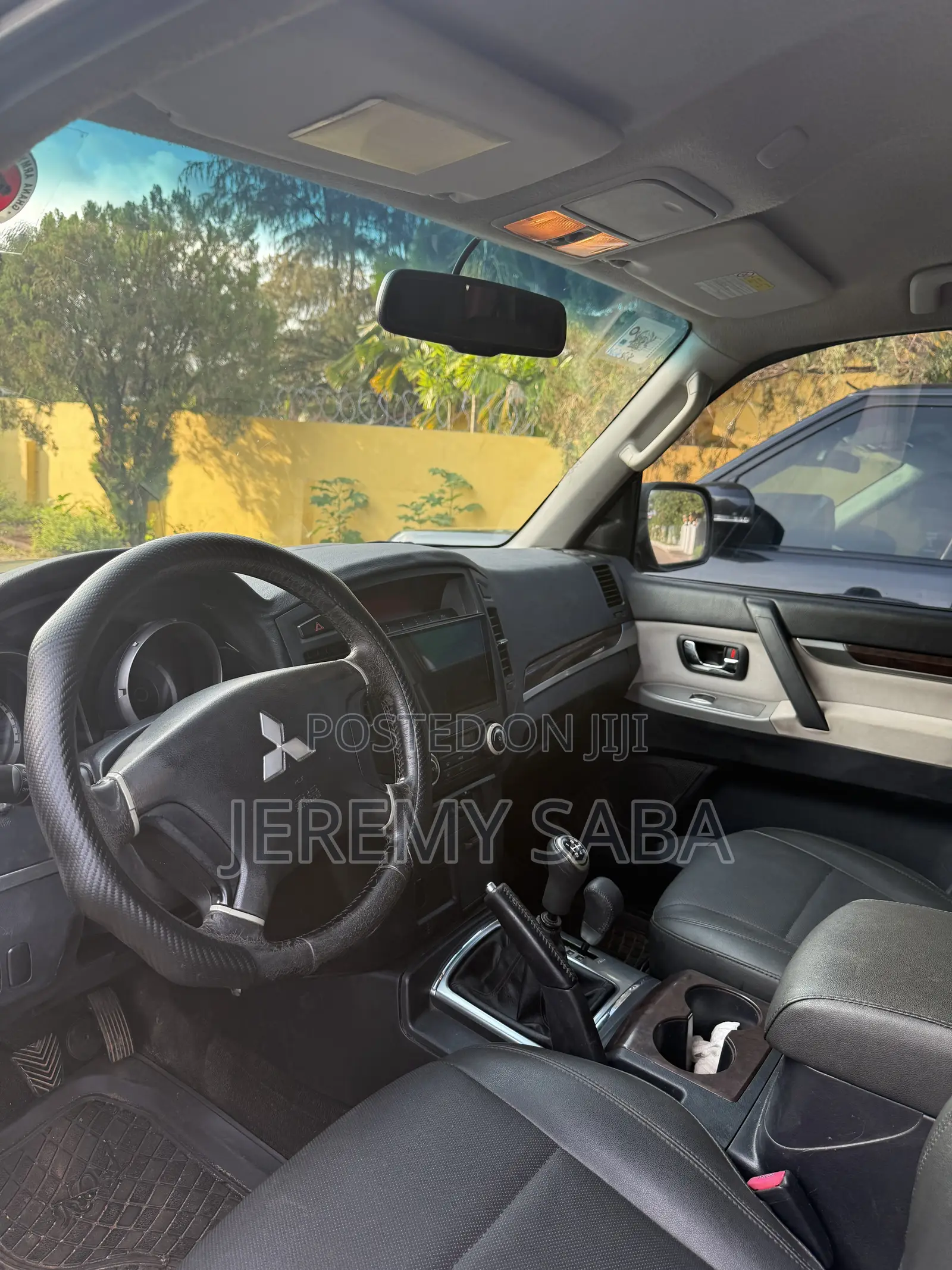 Mitsubishi Pajero 2010 Blue
