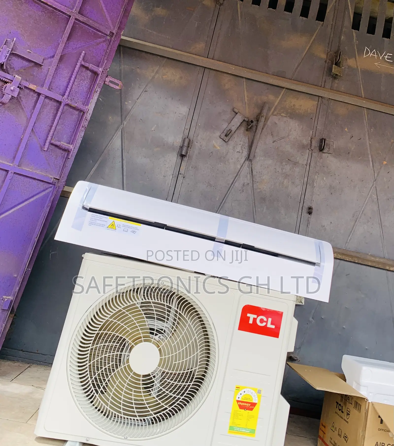 Neatly Sealed White Split Type TCL 2.5 Hp R410 Air Conditioner