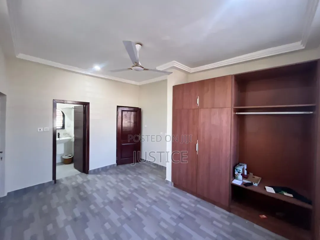 2bdrm Apartment in Adjiringanor, Otano for rent