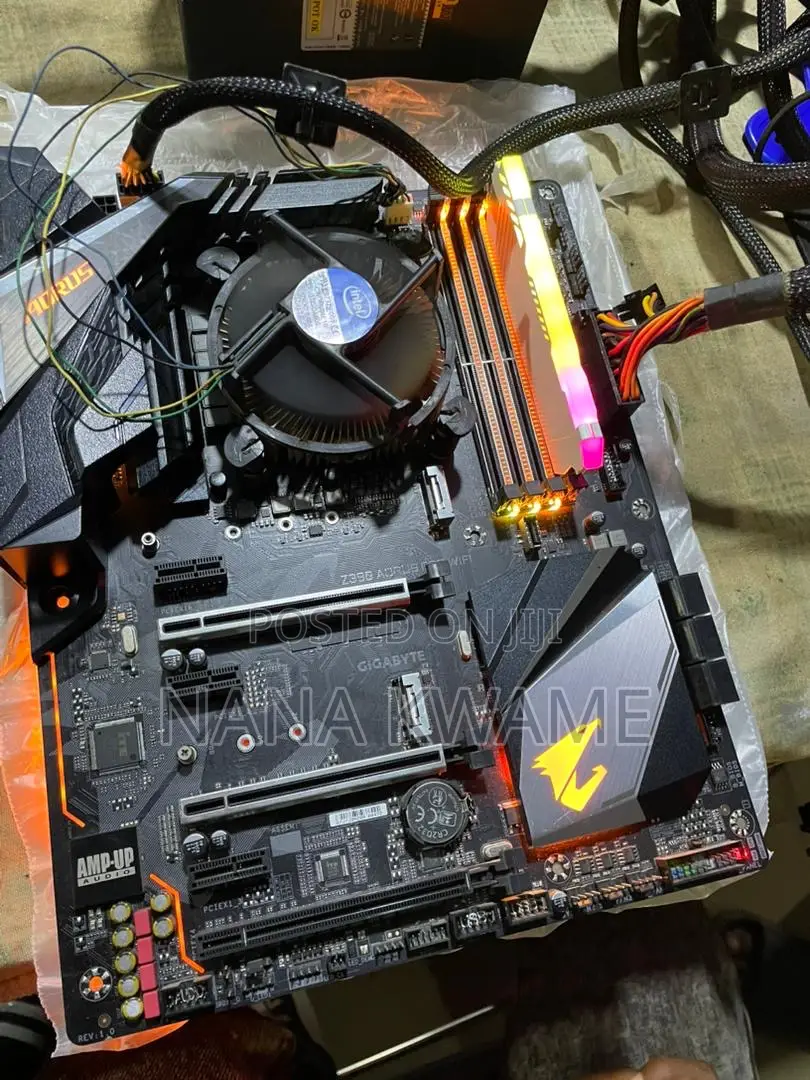 Gigabyte Z390 Aorus Pro Wifi + I7 Cpu