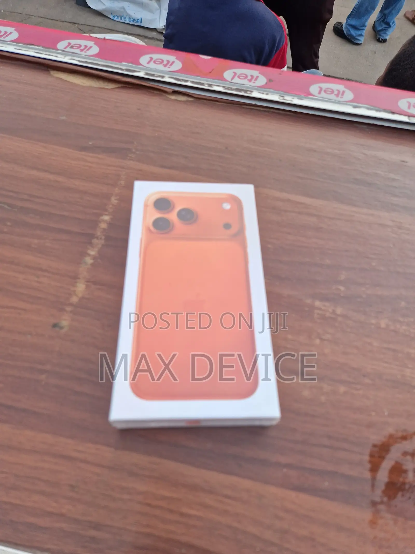 New Apple iPhone 17 Pro Max 256 GB Orange