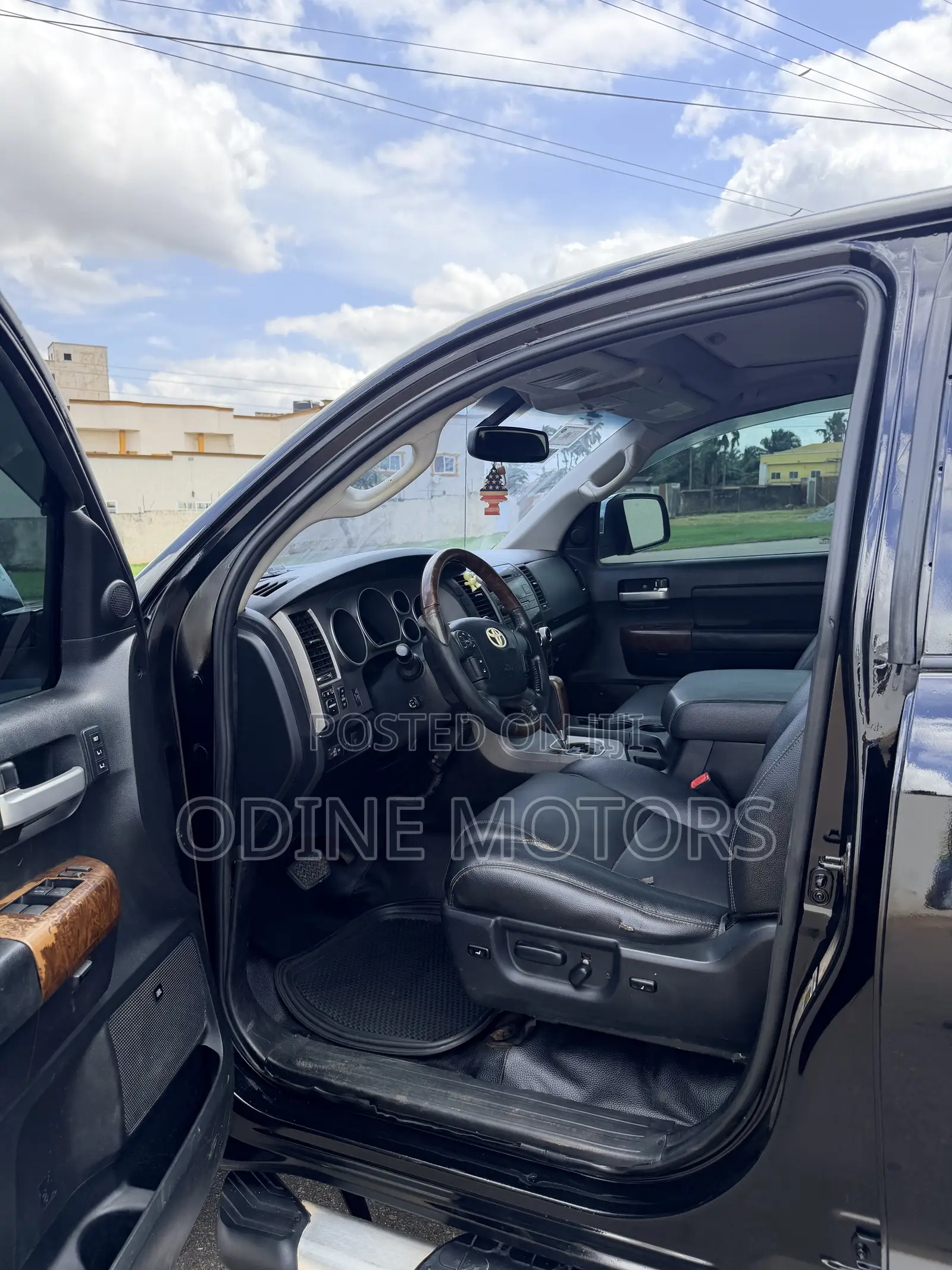 Toyota Tundra 2013 Black