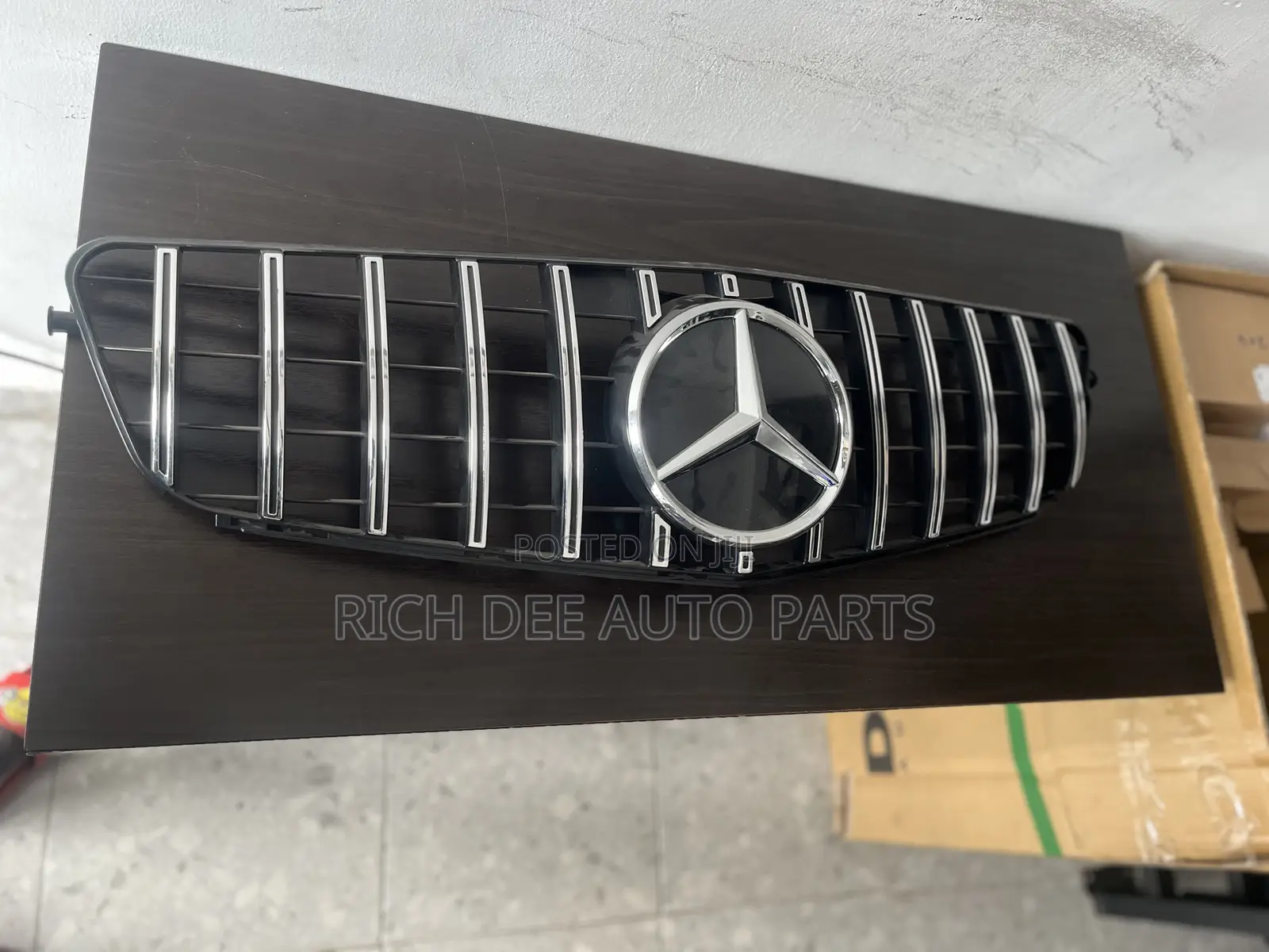 Mercedes-Benz C-Class W204 C300 2017, 2018, 2019 Vertical Grill