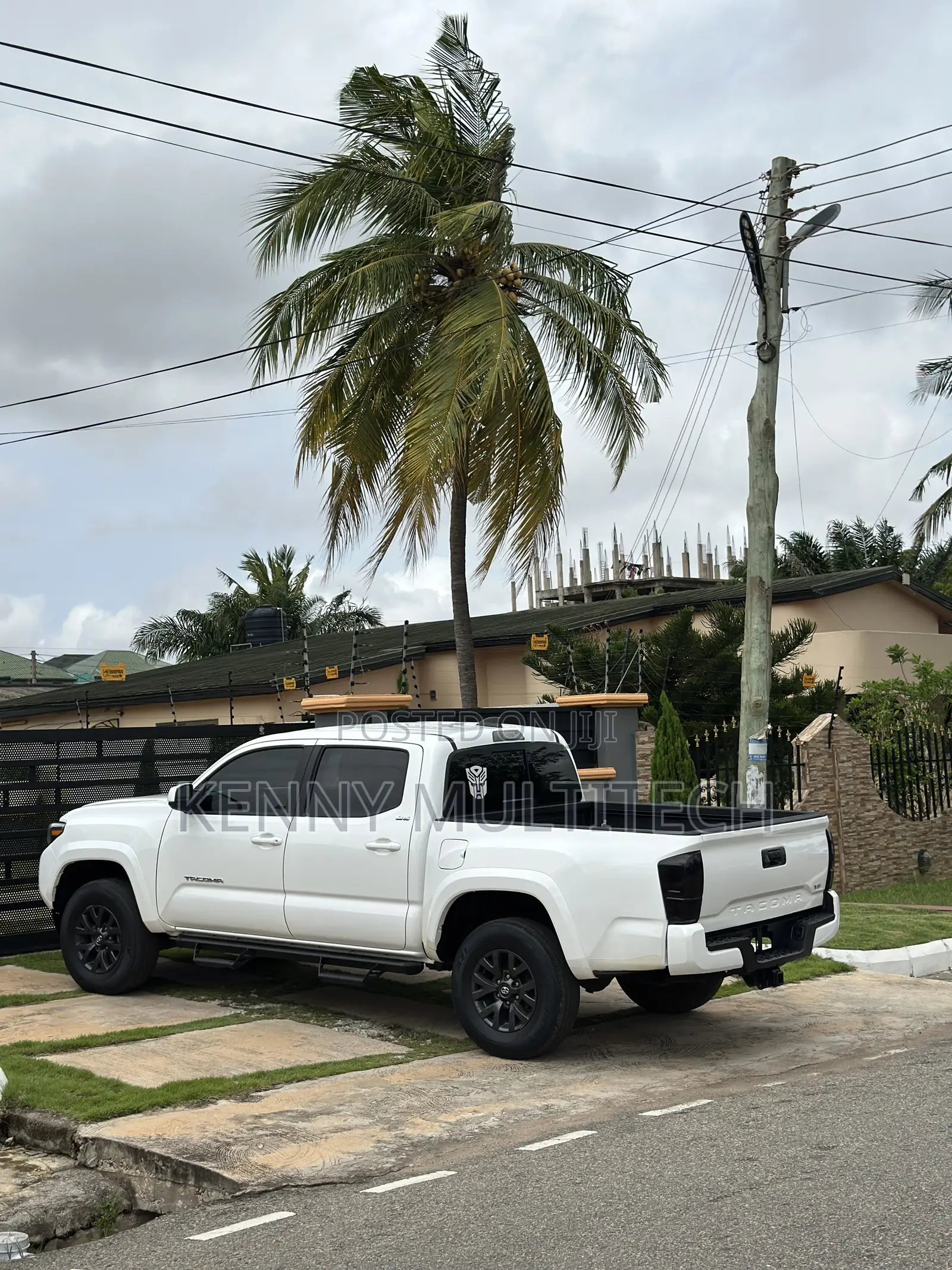 Toyota Tacoma SR5 Double Cab 5' Bed I4 AT 2023 White