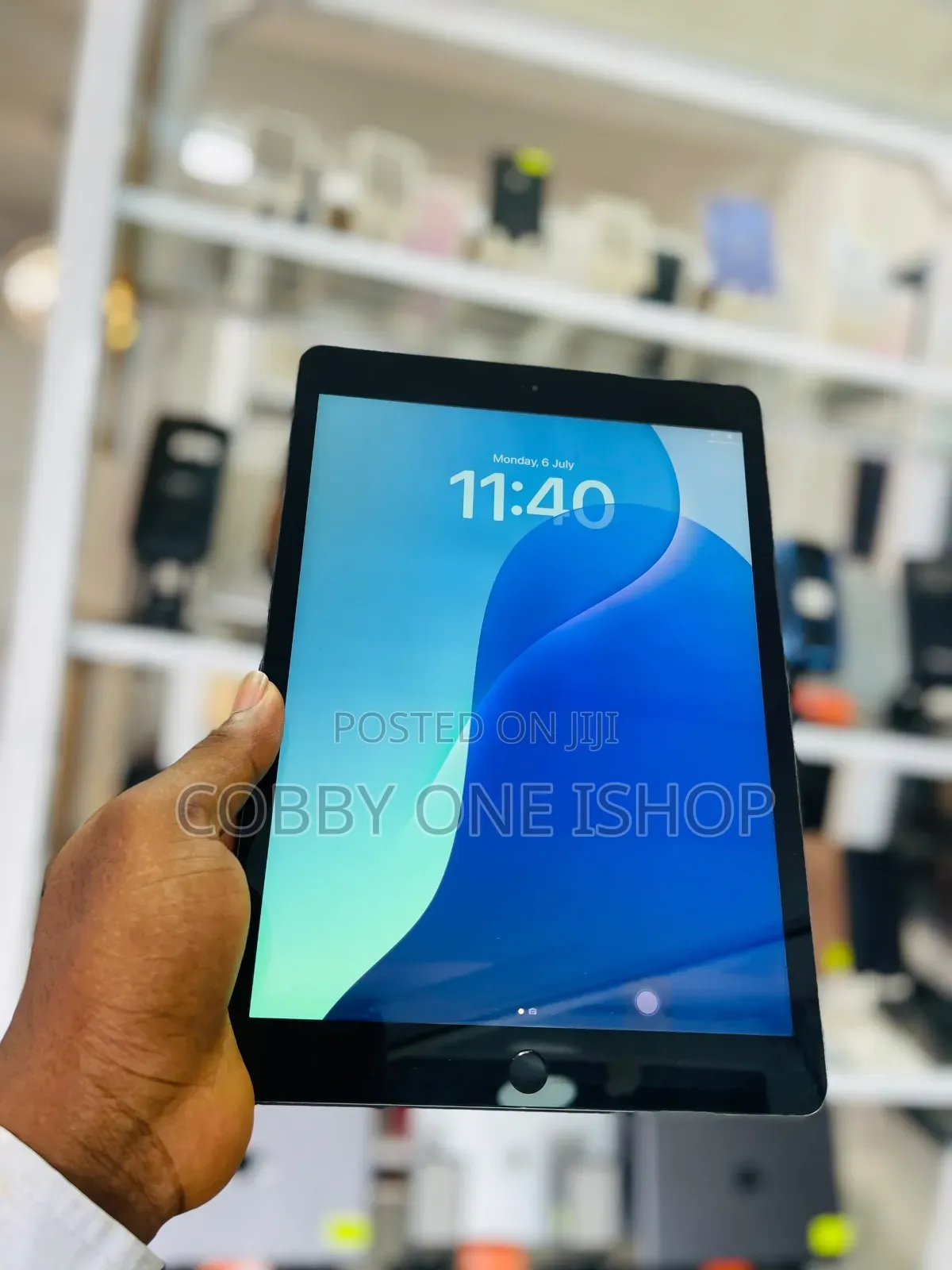 Apple iPad 10.2 (2019) 32 GB Gray