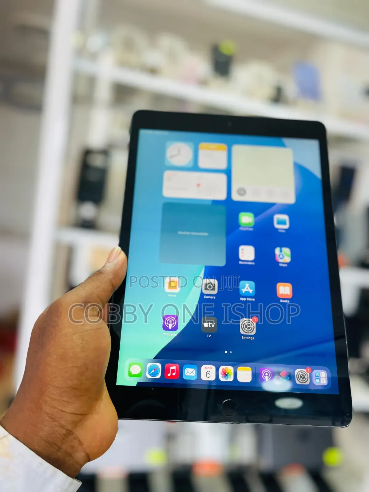 Apple iPad 10.2 (2019) 32 GB Gray
