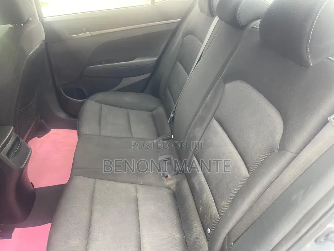 Hyundai Elantra 2017 Gray