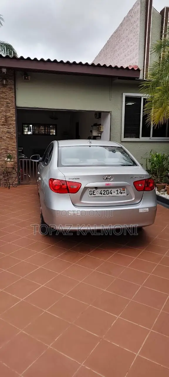 Hyundai Elantra 2009 Silver