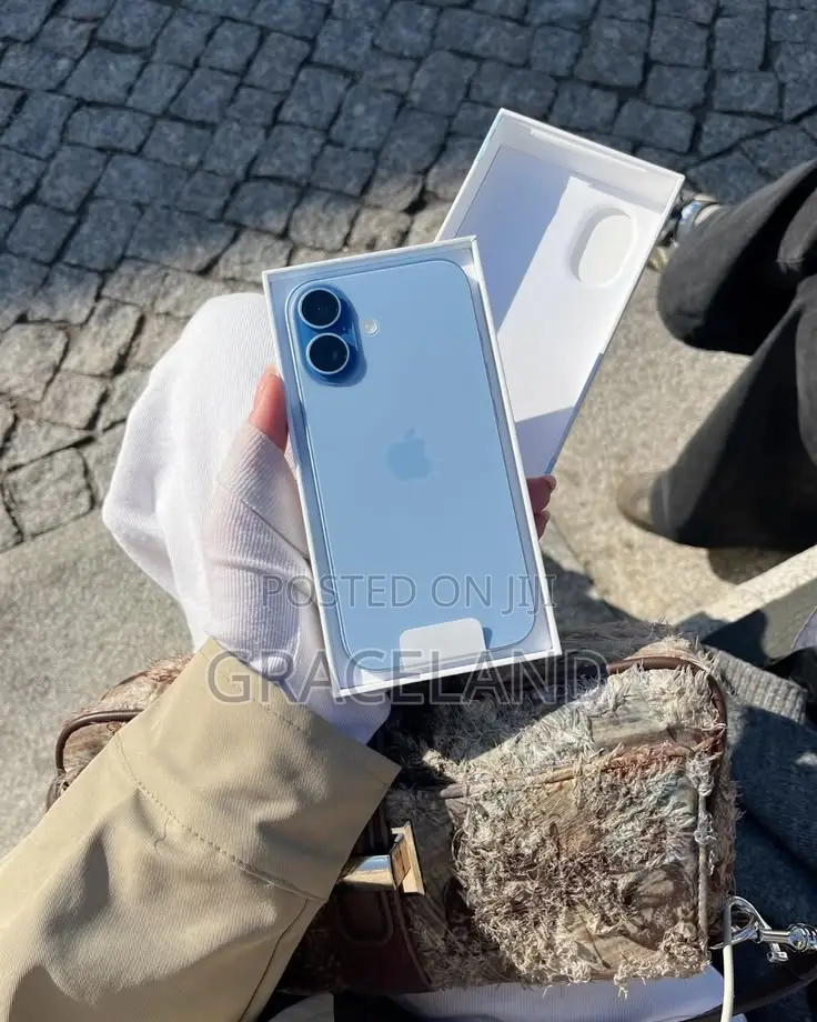 New Apple iPhone 17 256 GB Blue
