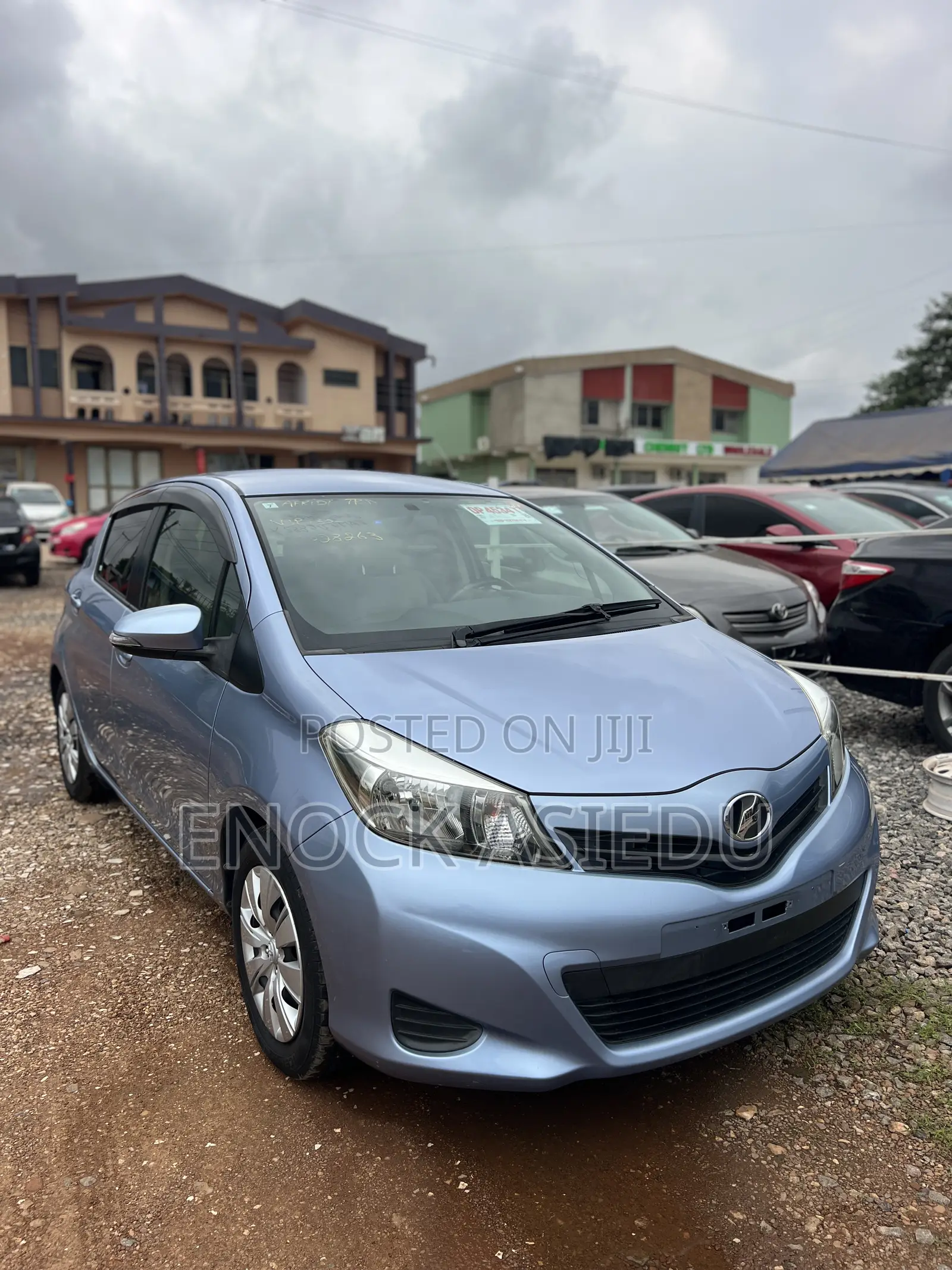 Toyota Vitz 1.3 AWD 3dr 2013 Blue