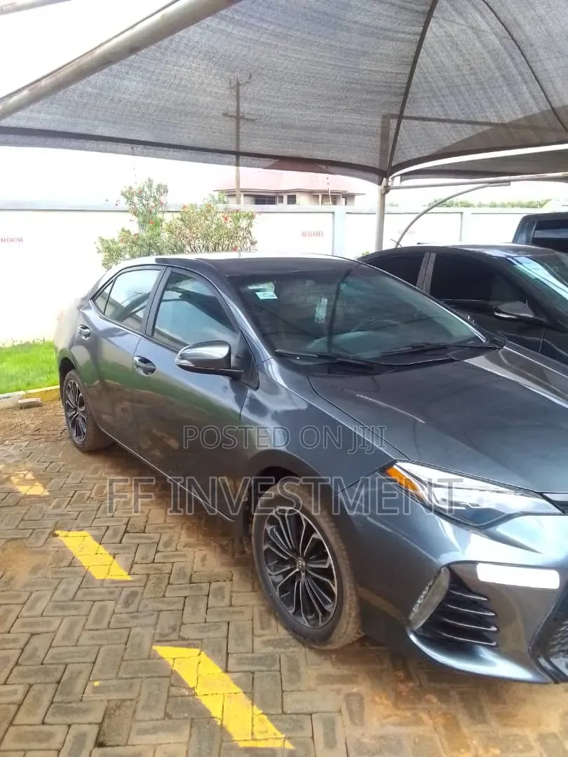 Toyota Corolla 2015 Gray