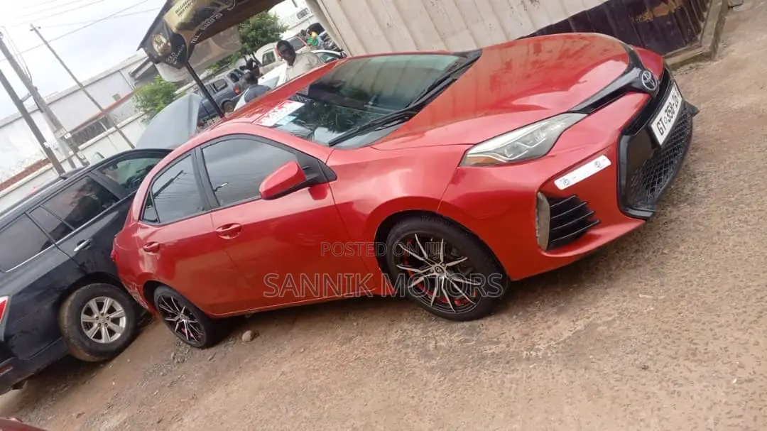 Toyota Corolla SE 4dr Sedan (1.8L 4cyl CVT) 2017 Red
