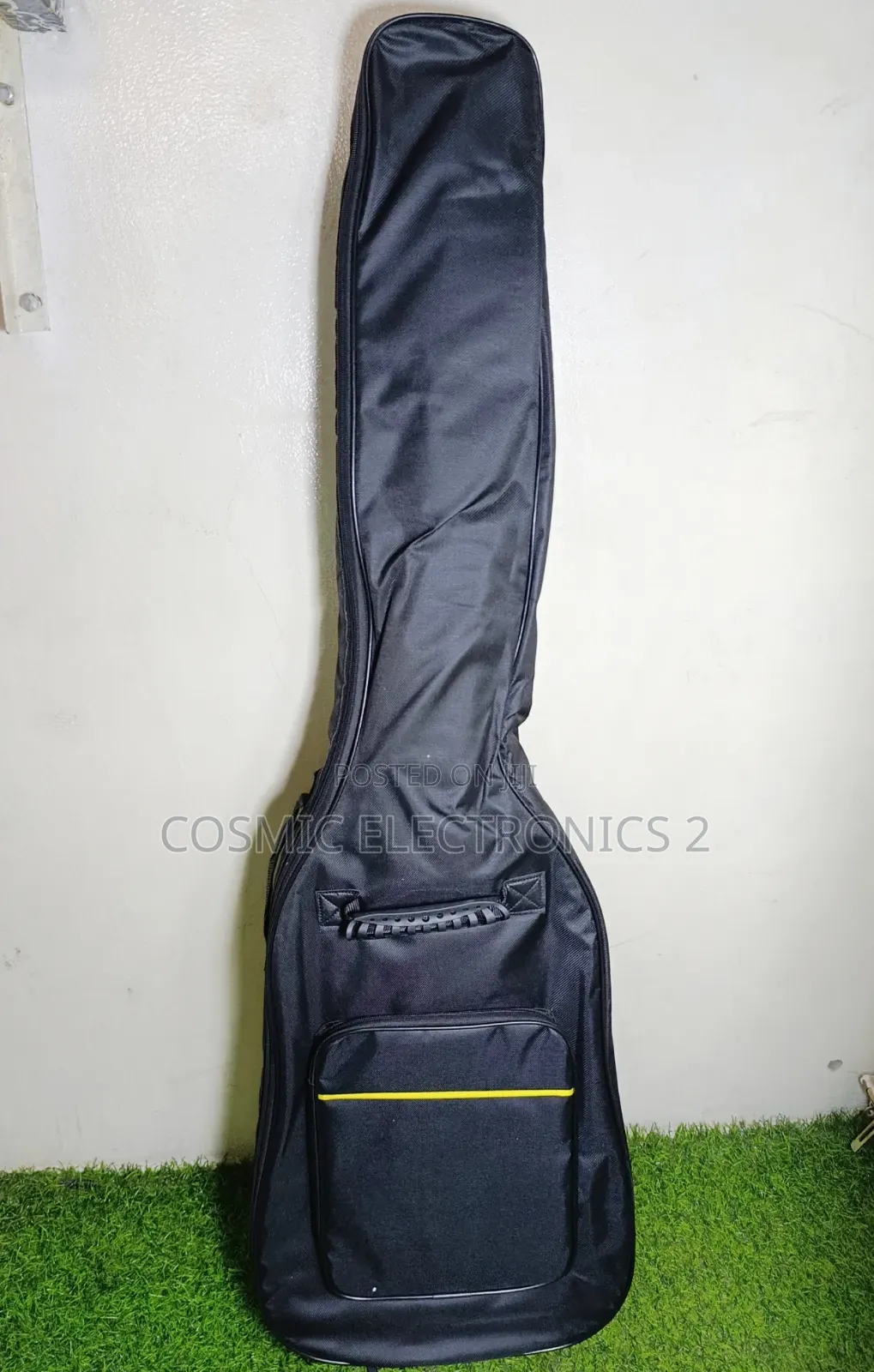 Padded Acoustic Guitar Gig Bag With Accessory Pocket