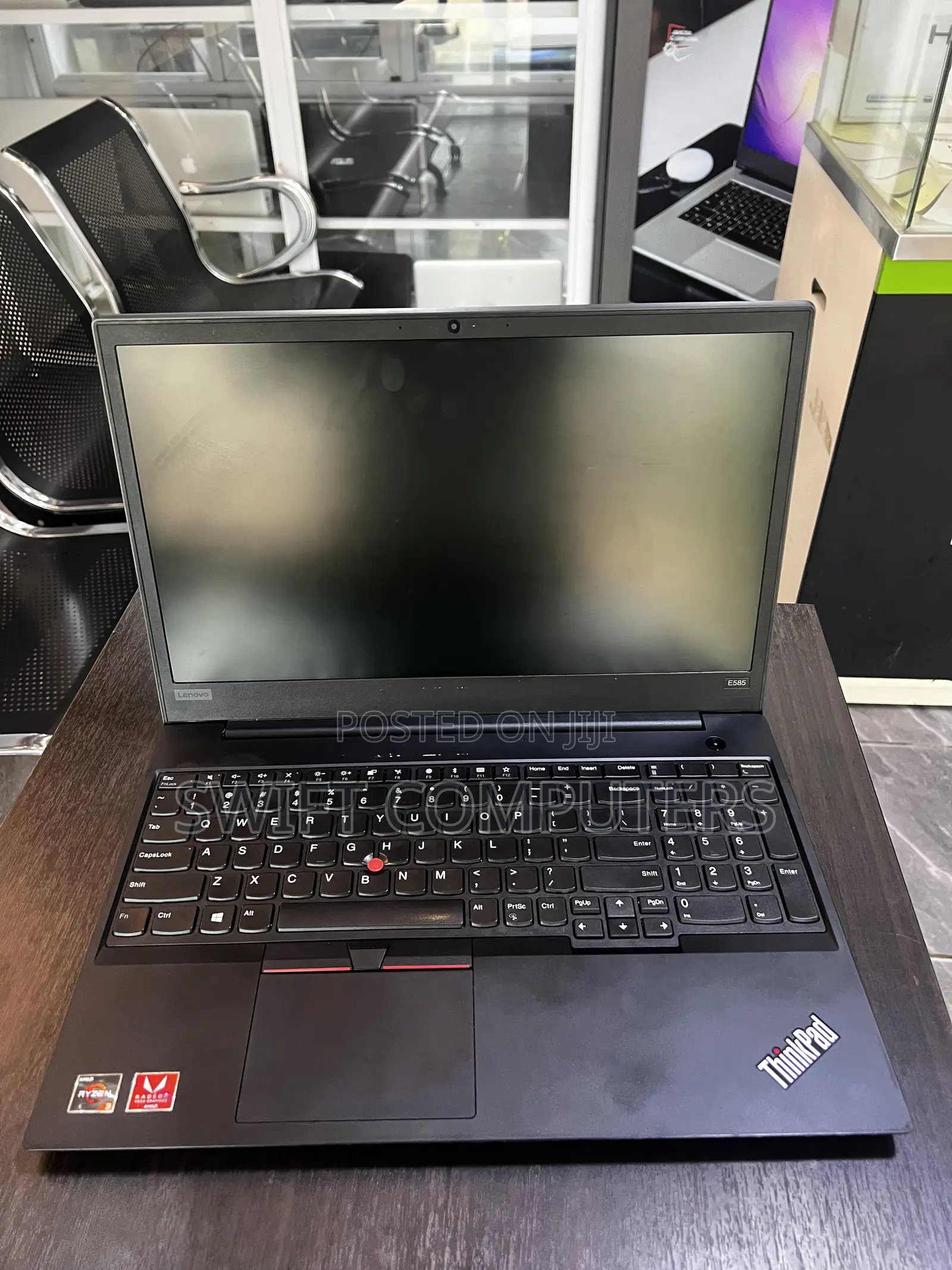 Laptop Lenovo ThinkPad T15 Gen1 8GB AMD Ryzen 5 SSD 256GB