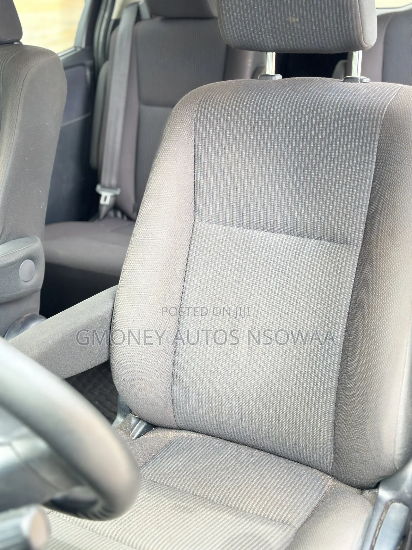 Toyota Voxy V 2WD 7-Seater 2014 Black