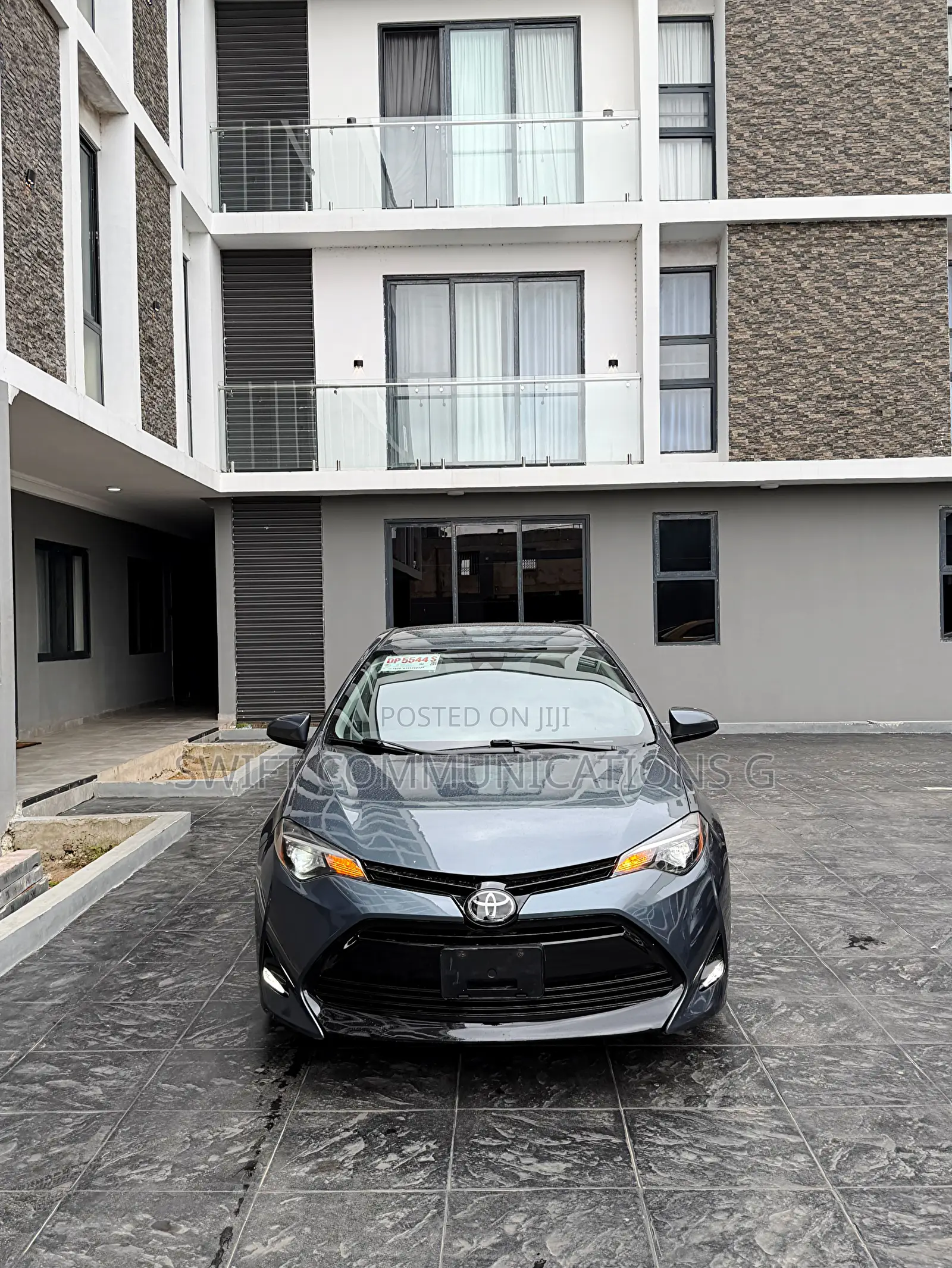 Toyota Corolla LE ECO 4dr Sedan (1.8L 4cyl CVT) 2017 Blue
