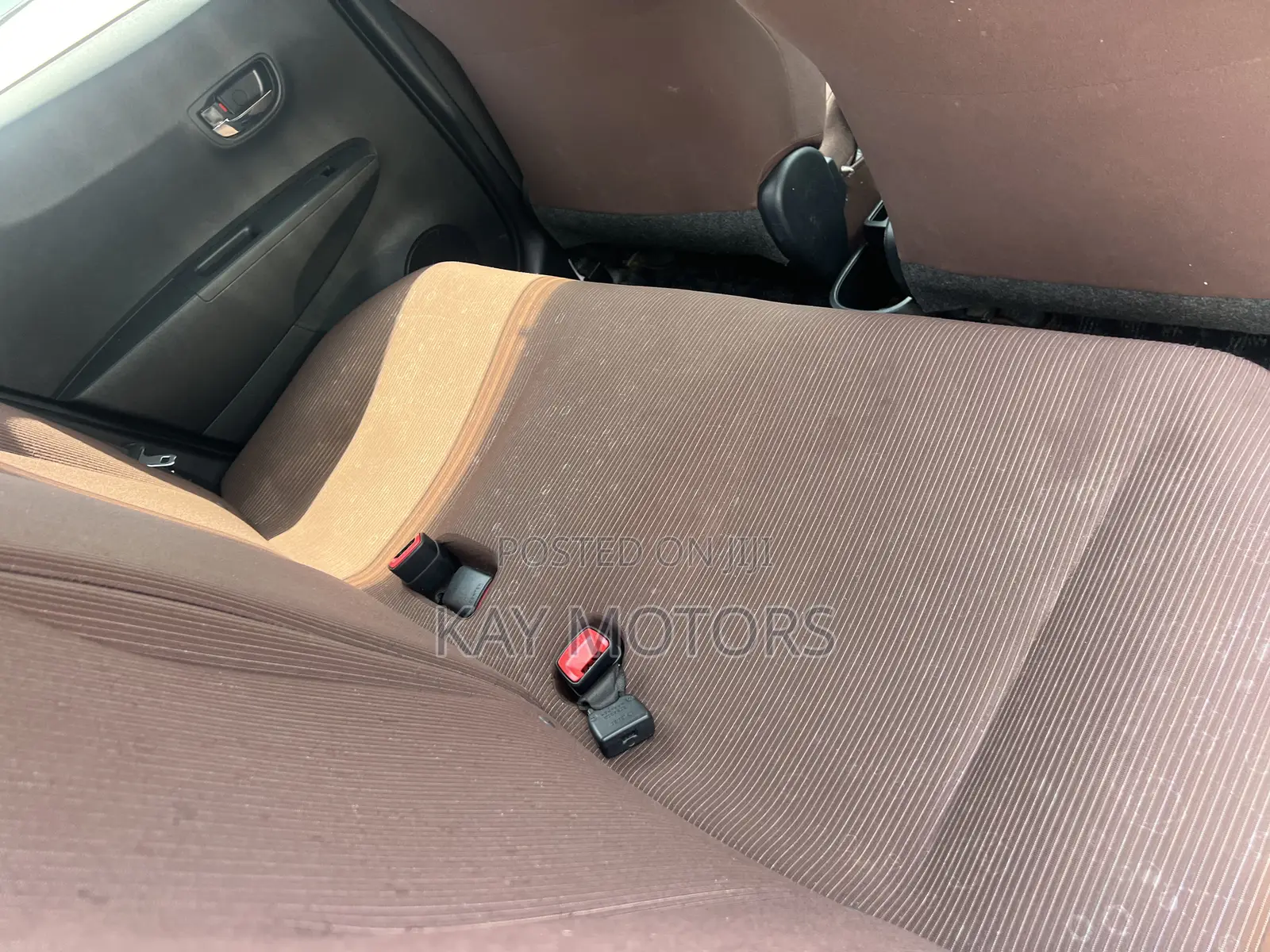 Toyota Vitz 1.3 FWD 5dr 2013 Silver