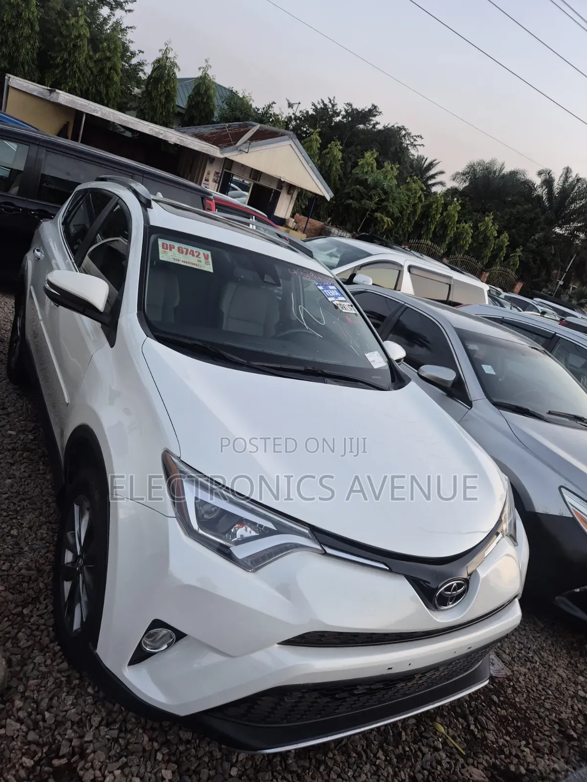 Toyota RAV4 2018 White