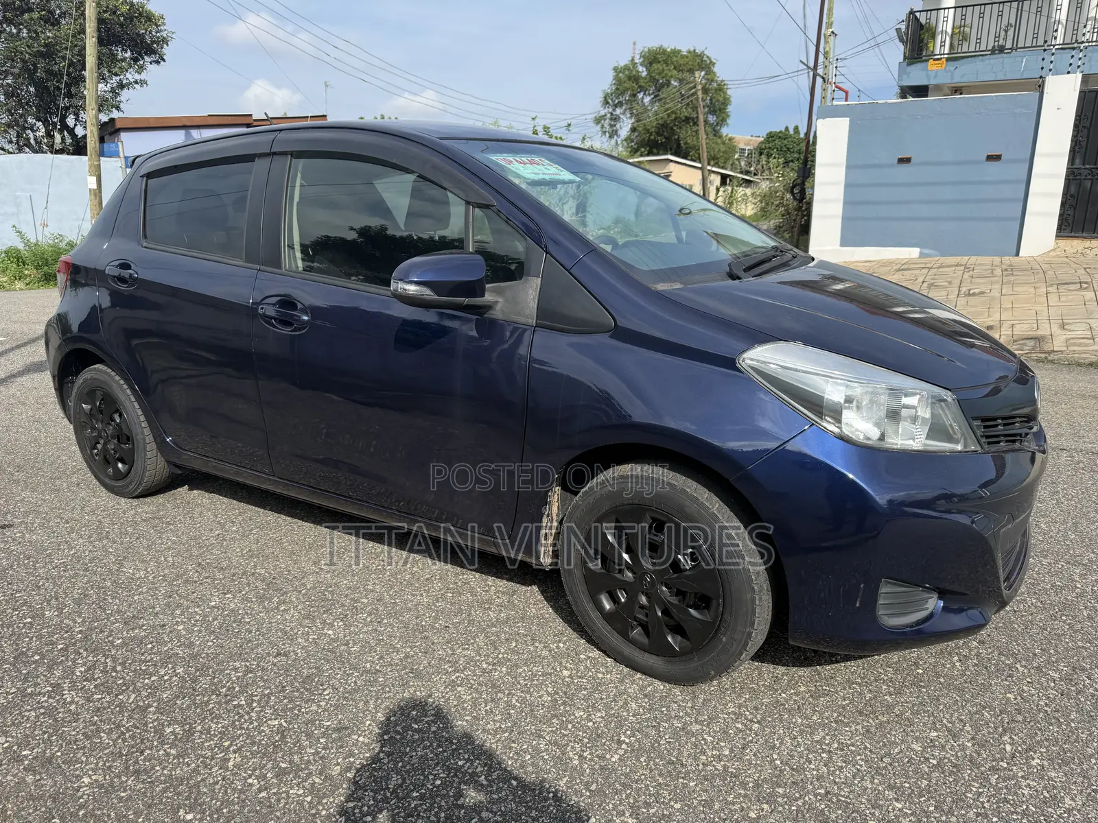 Toyota Vitz 2012 Blue