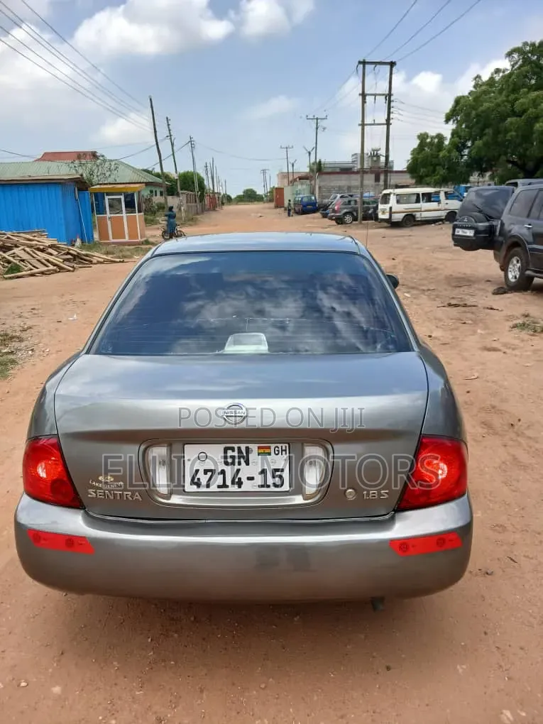 Nissan Sentra 2006 Silver