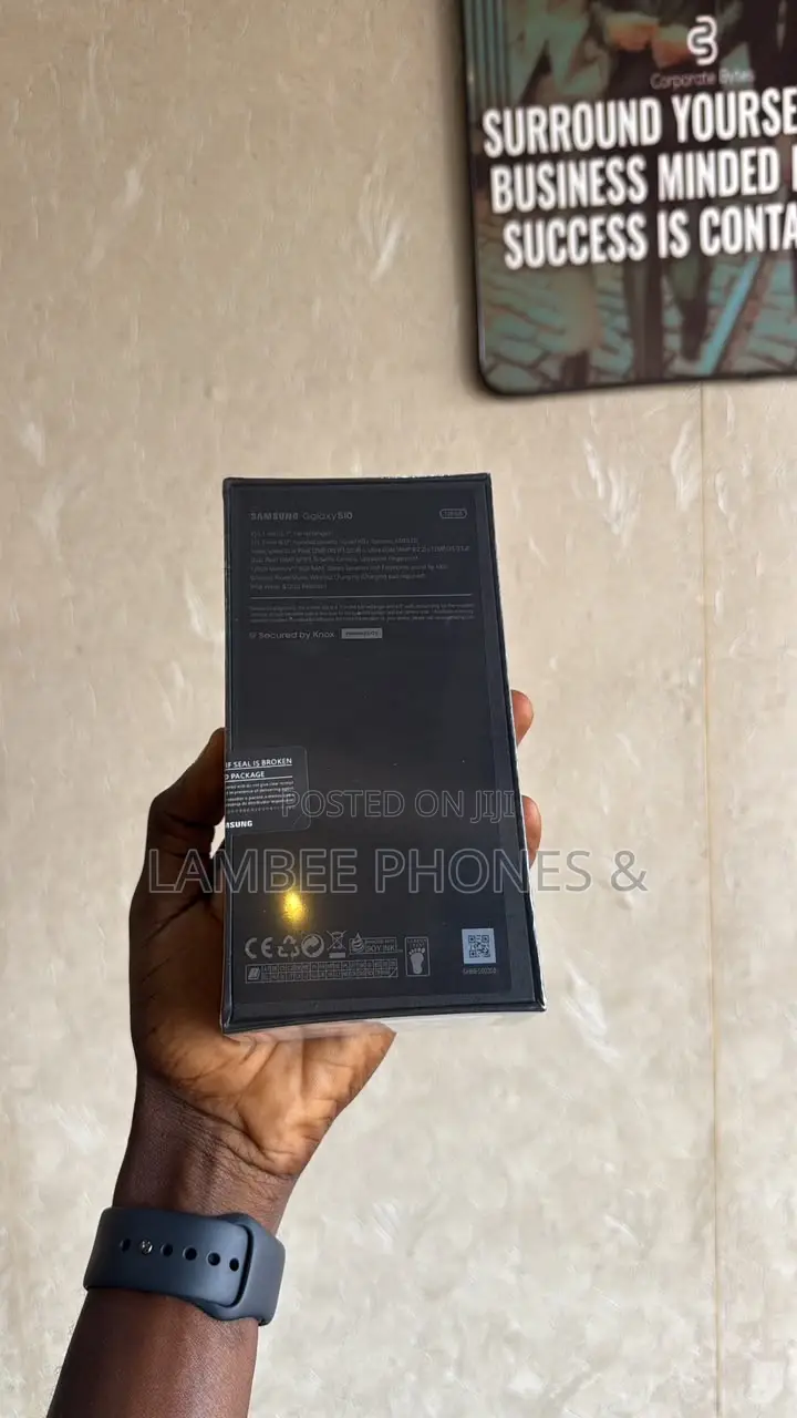 New Samsung Galaxy S10 128 GB Black