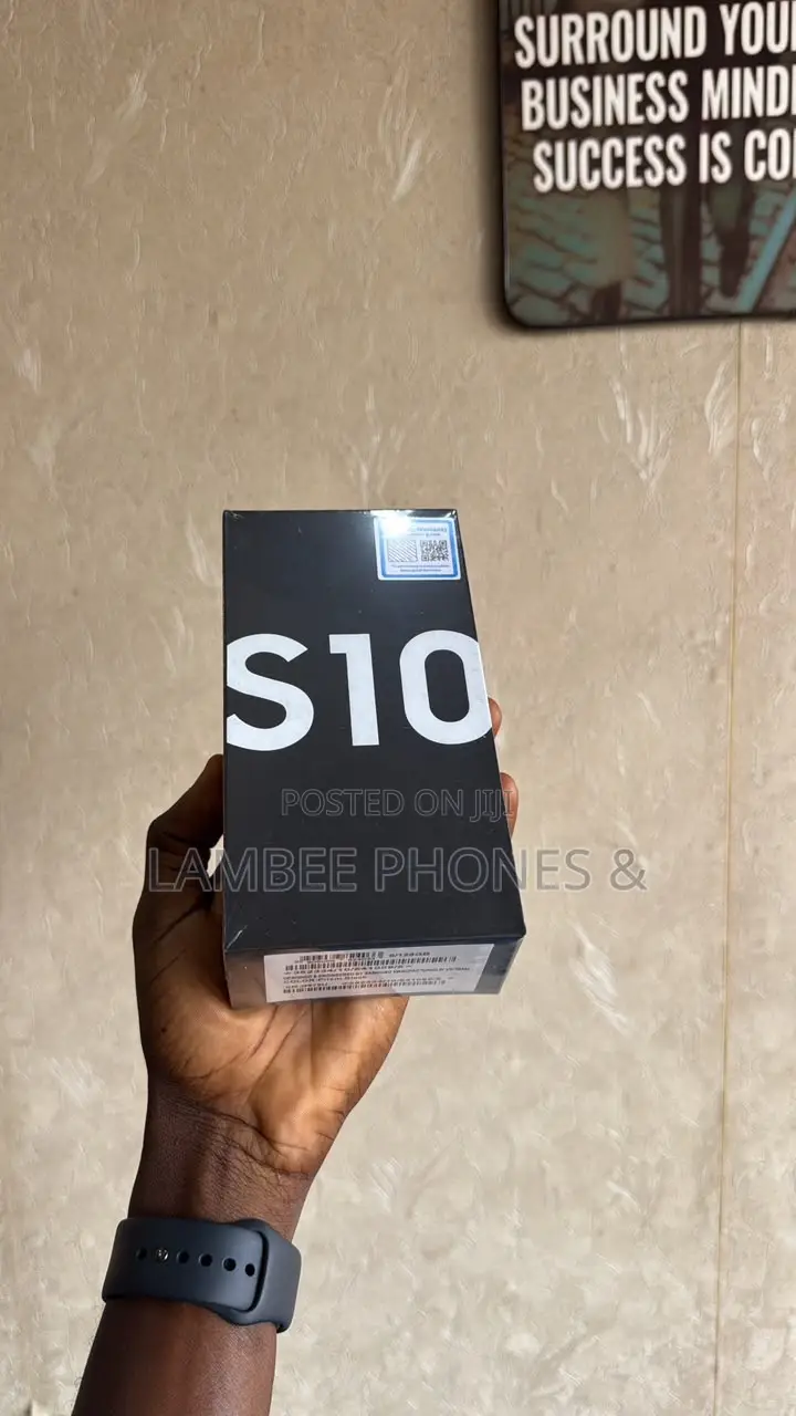 New Samsung Galaxy S10 128 GB Black