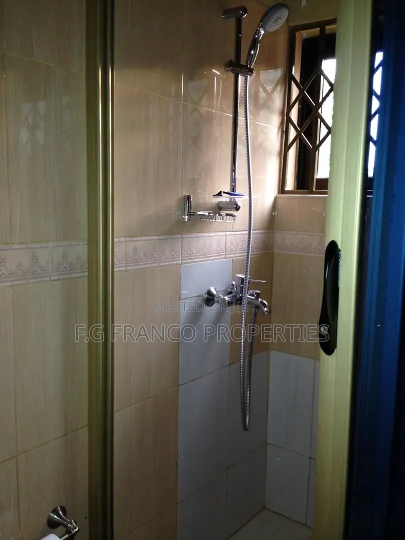 4bdrm House in Kg Franco, Regimanuel Gray Estates for sale