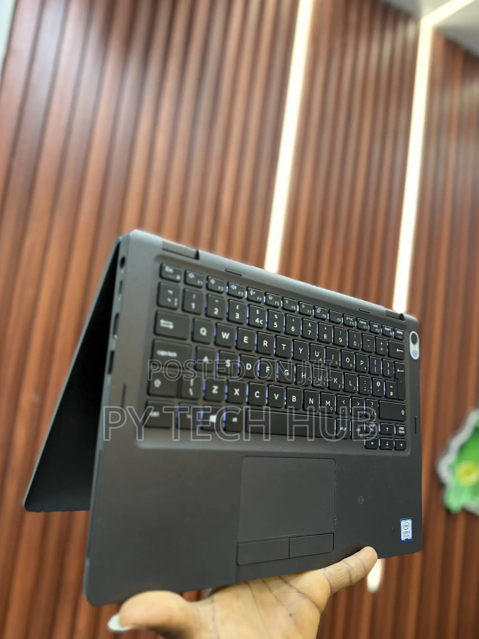 New Laptop Dell Latitude 5300 2-in-1 16GB Intel Core i7 SSD 256GB
