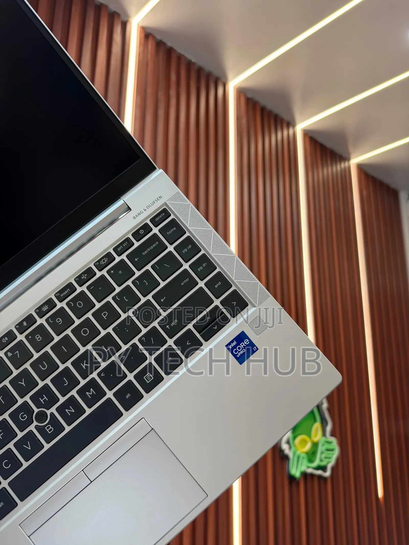 New Laptop HP EliteBook 840 G8 16GB Intel Core i7 SSD 256GB