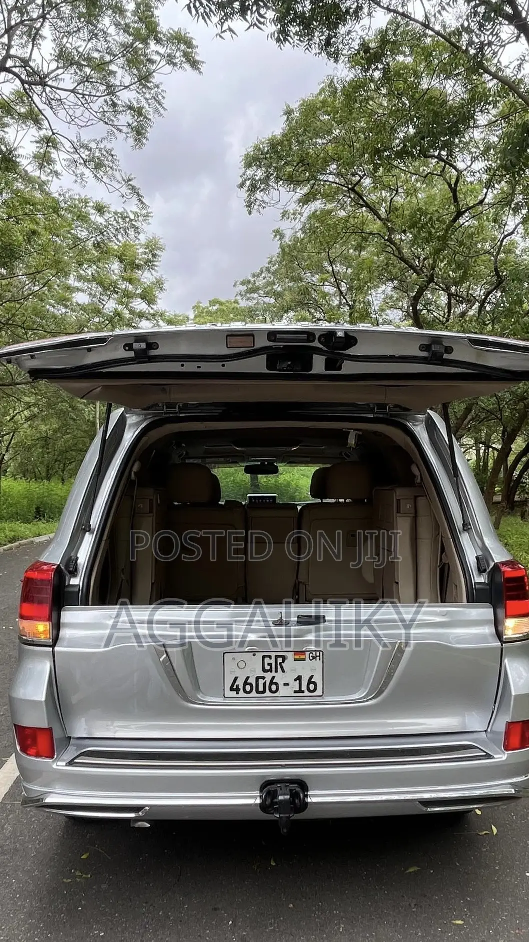 Toyota Land Cruiser 5.7 V8 2014 Silver