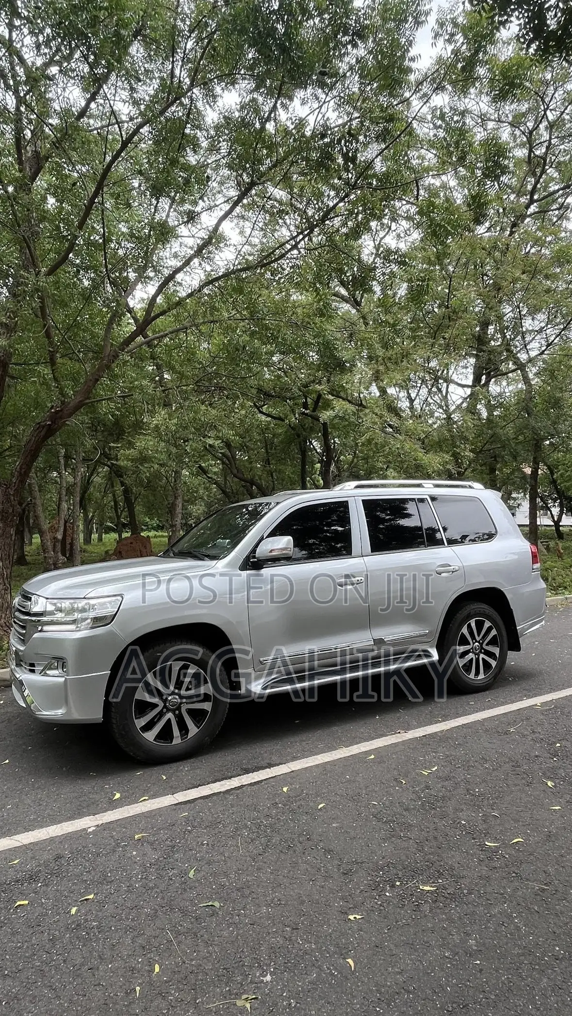 Toyota Land Cruiser 5.7 V8 2014 Silver