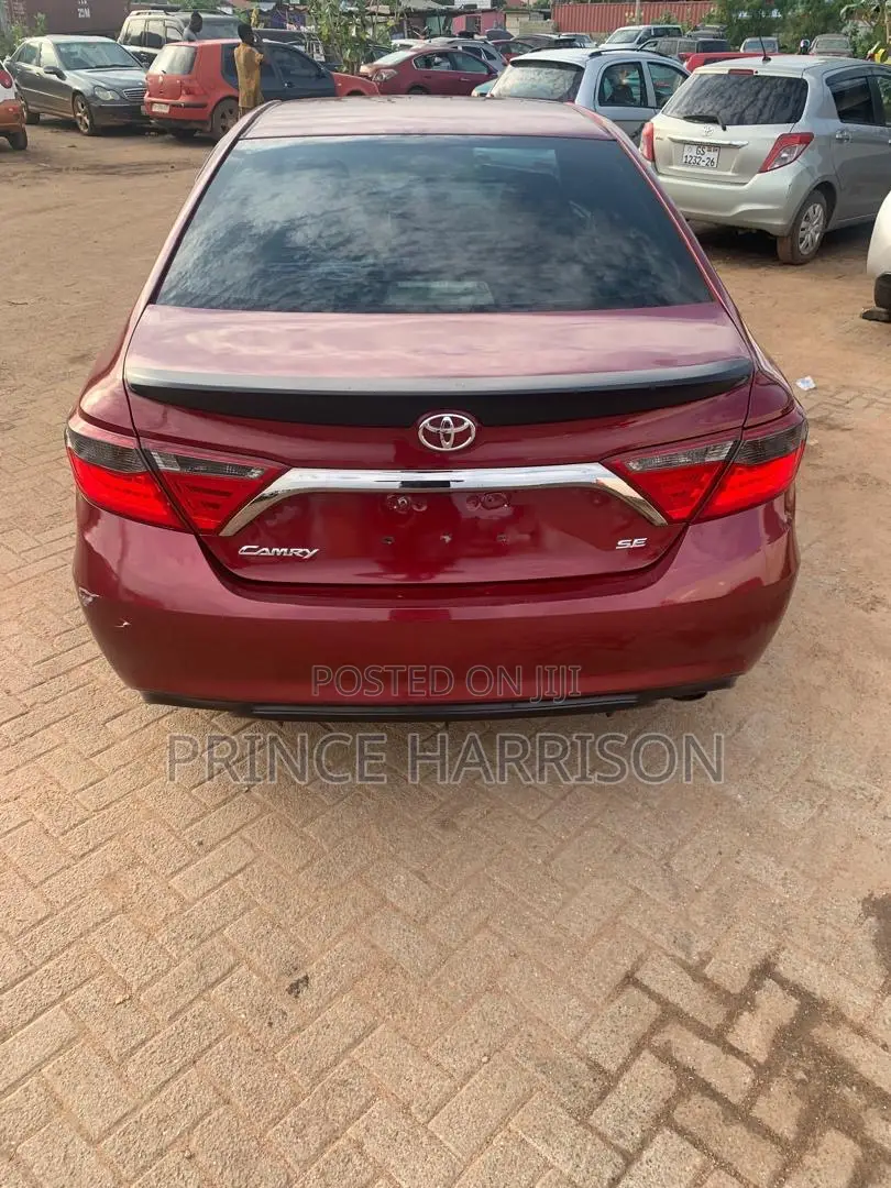 Toyota Camry SE 4dr Sedan (2.5L 4cyl 6A) 2017 Red